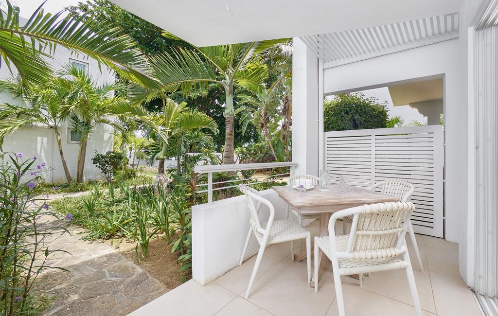 Two-Bedroom Apartment Partial sea view Garden view