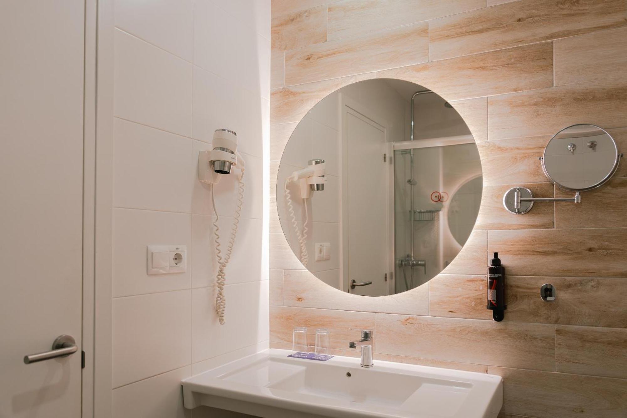 Triple Room 2