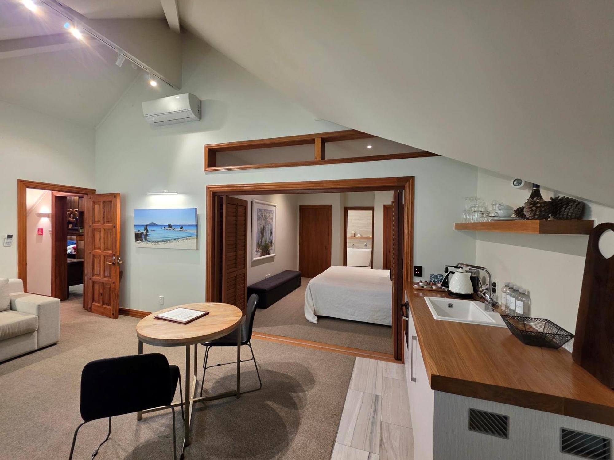 One-Bedroom Suite