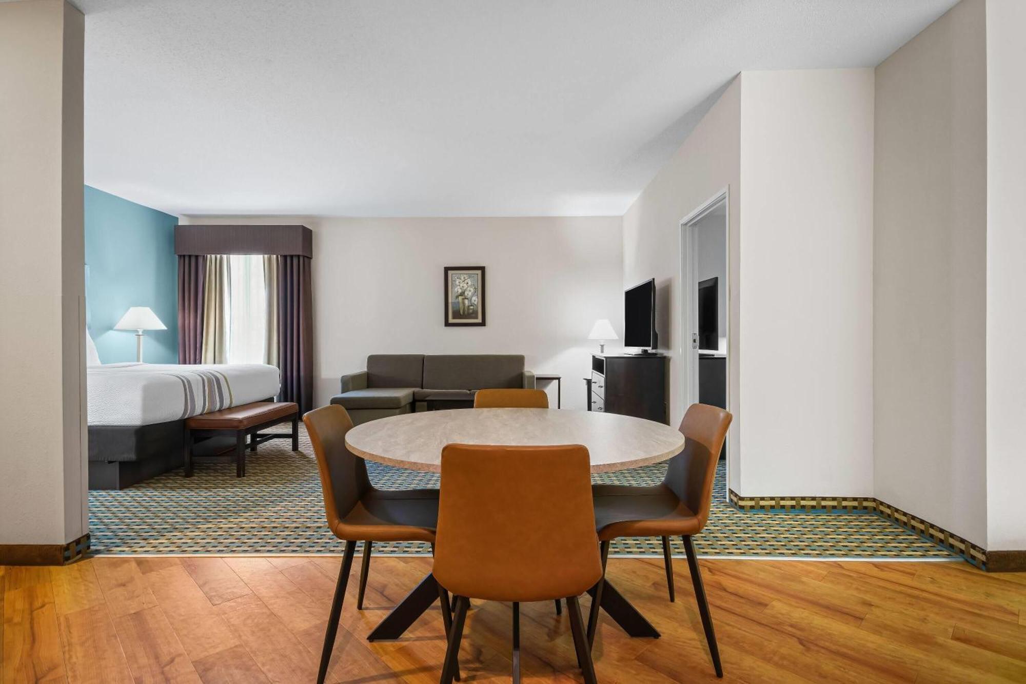 Suite with View
