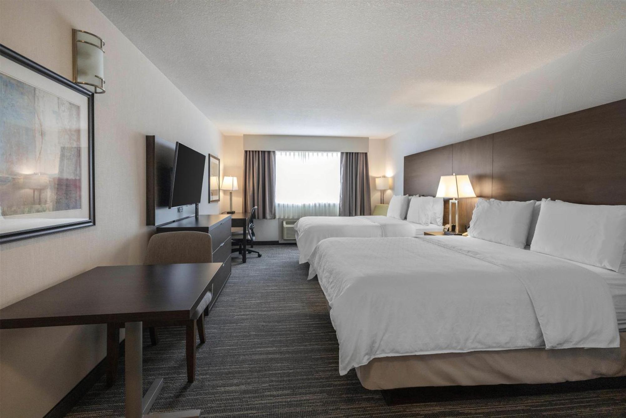 Queen Room with Two Queen Beds - Non-Smoking