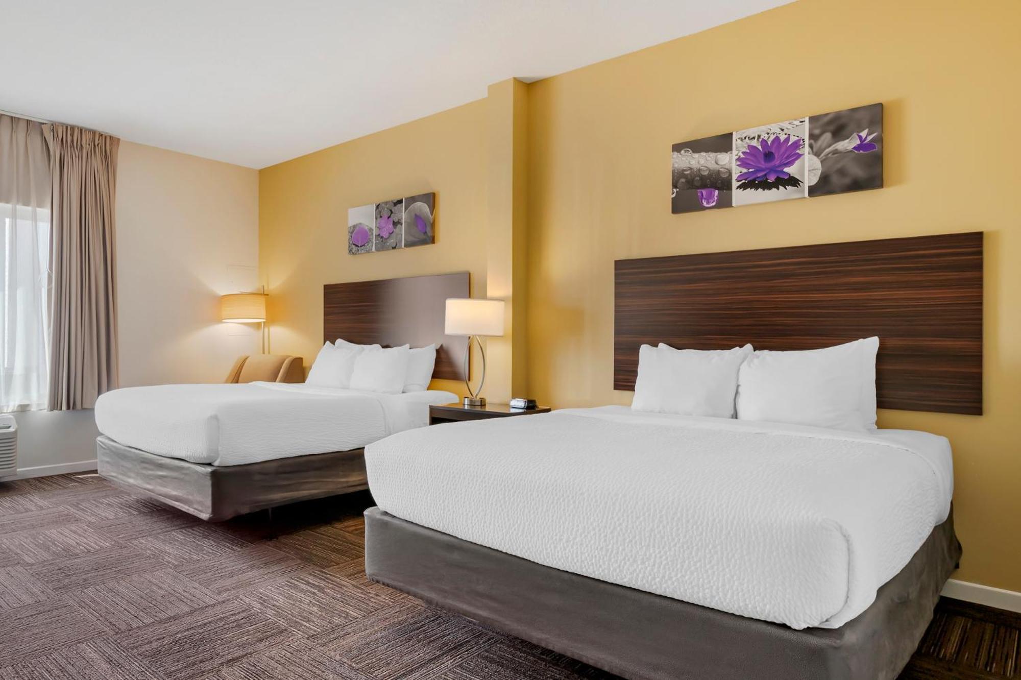 Queen Room with Two Queen Beds - Accessible/Non-Smoking