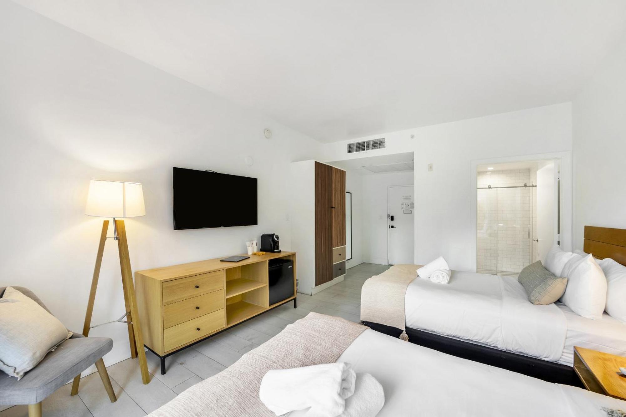 Habitación doble completa con balcón (check-in automático)