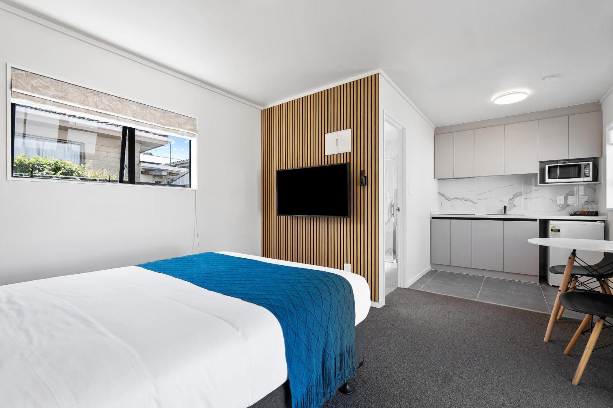 Double Room Private Bathroom