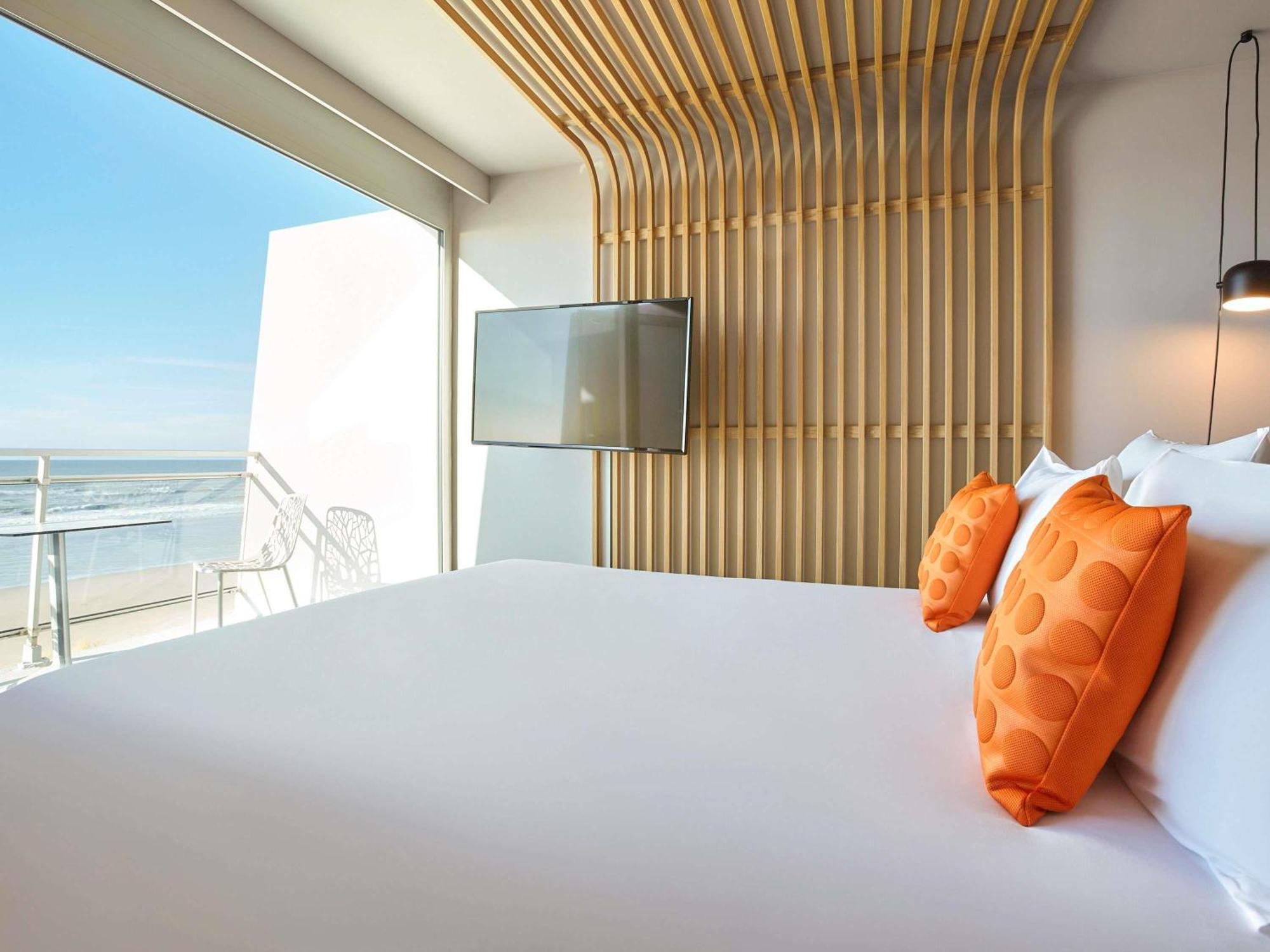 Executive Room sea view balcony double bed sofa bed,1770462510:JPEG