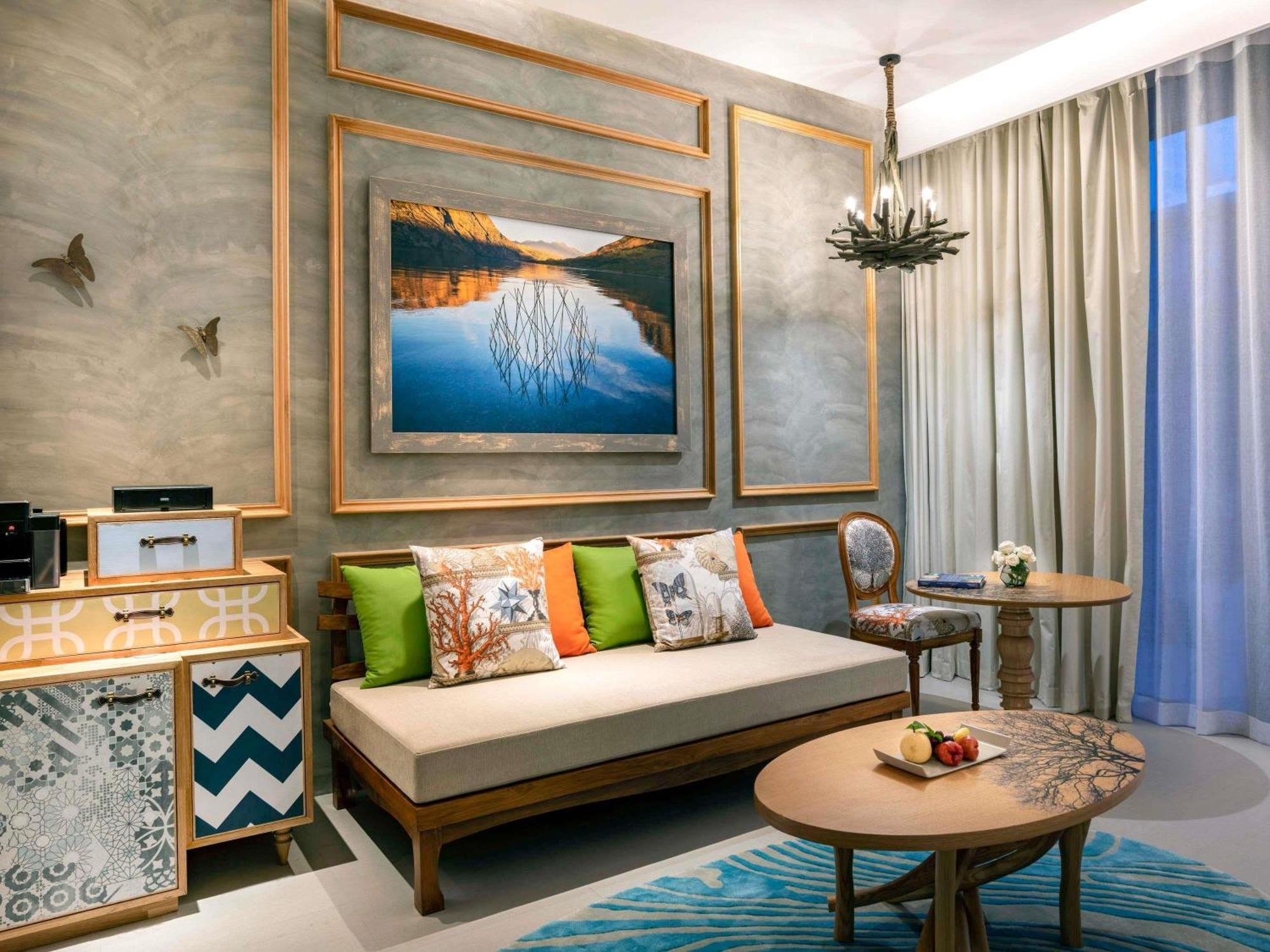 Zimmer So Lofty mit Kingsize-Bett oder Zweibettzimmer So Lofty - mit Zugang zum Pool