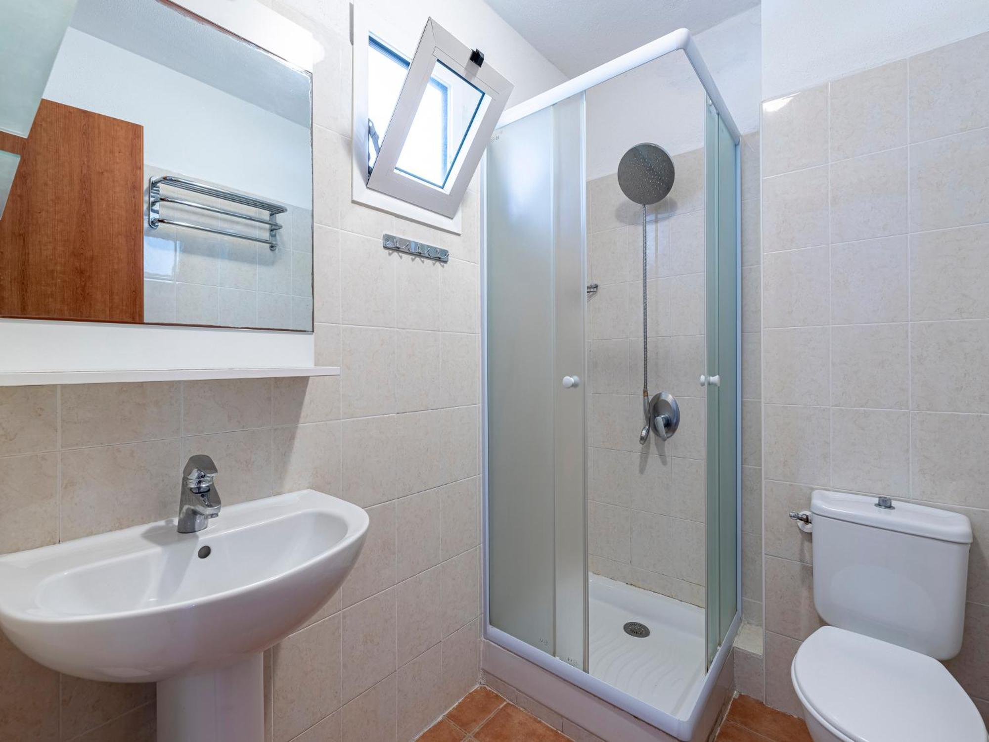 Apartamento de 2 dormitorios con vistas al mar (6 adultos)