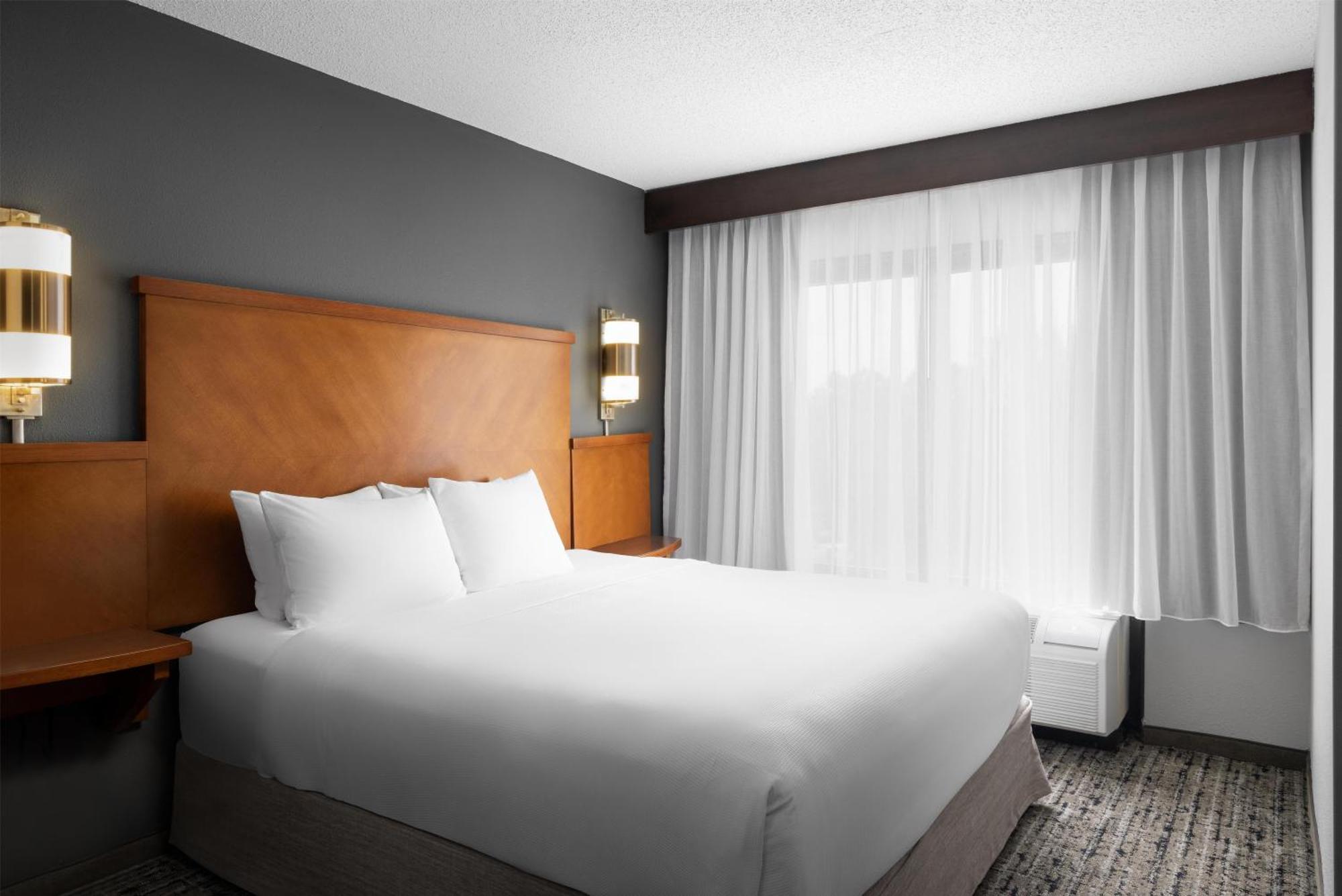 King Room with Sofa Bed - High Floor
