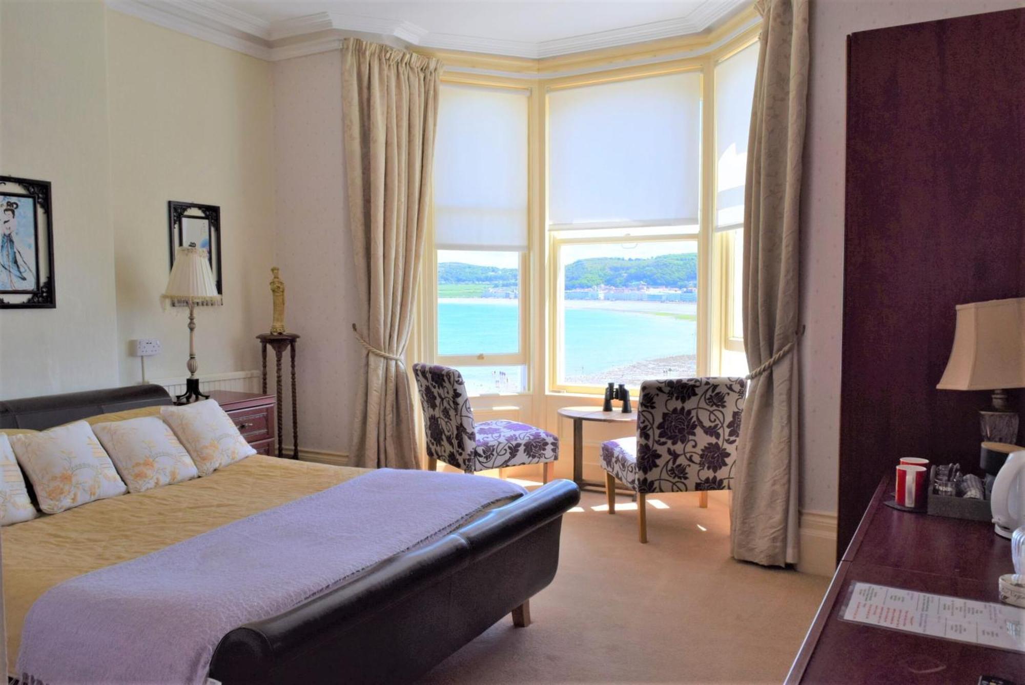 Deluxe Double Room with Shower