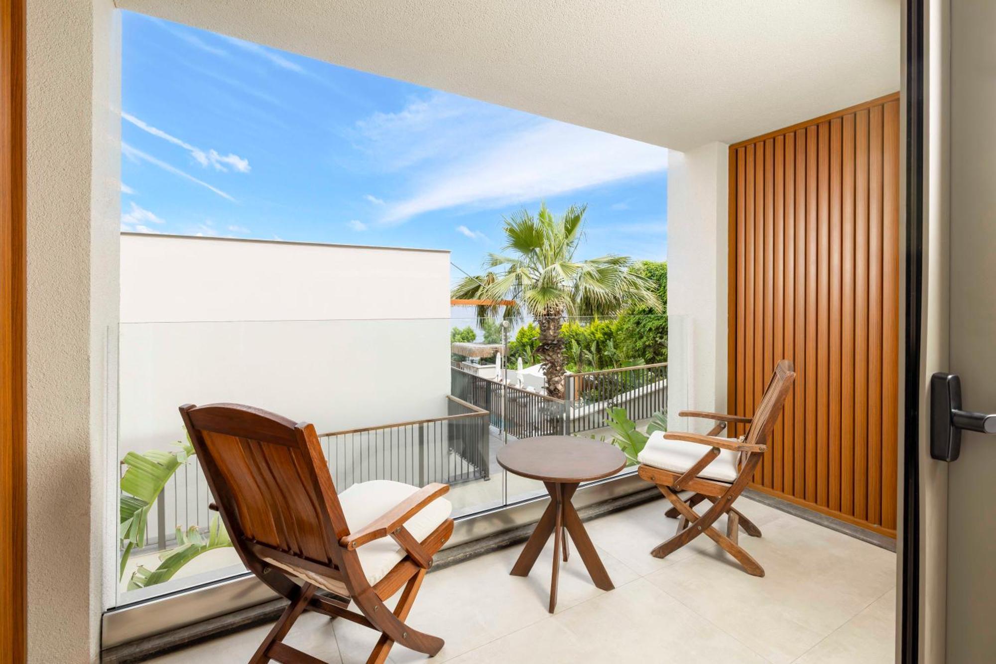 Double or Twin Room Partial Sea View