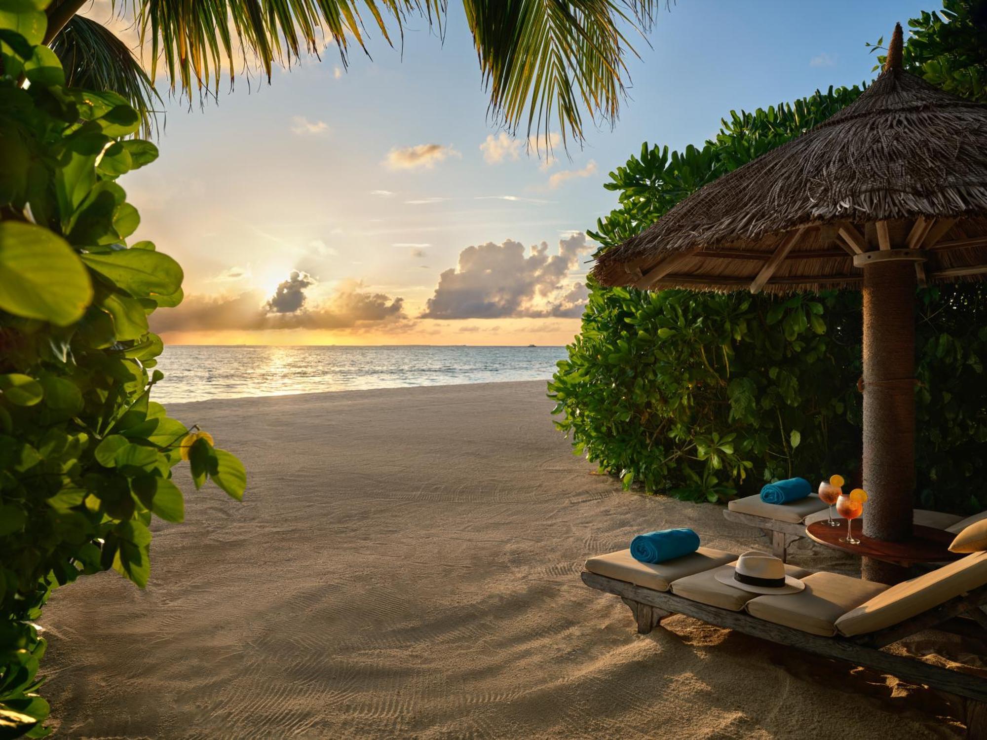 Sunset Beach Pool Villa