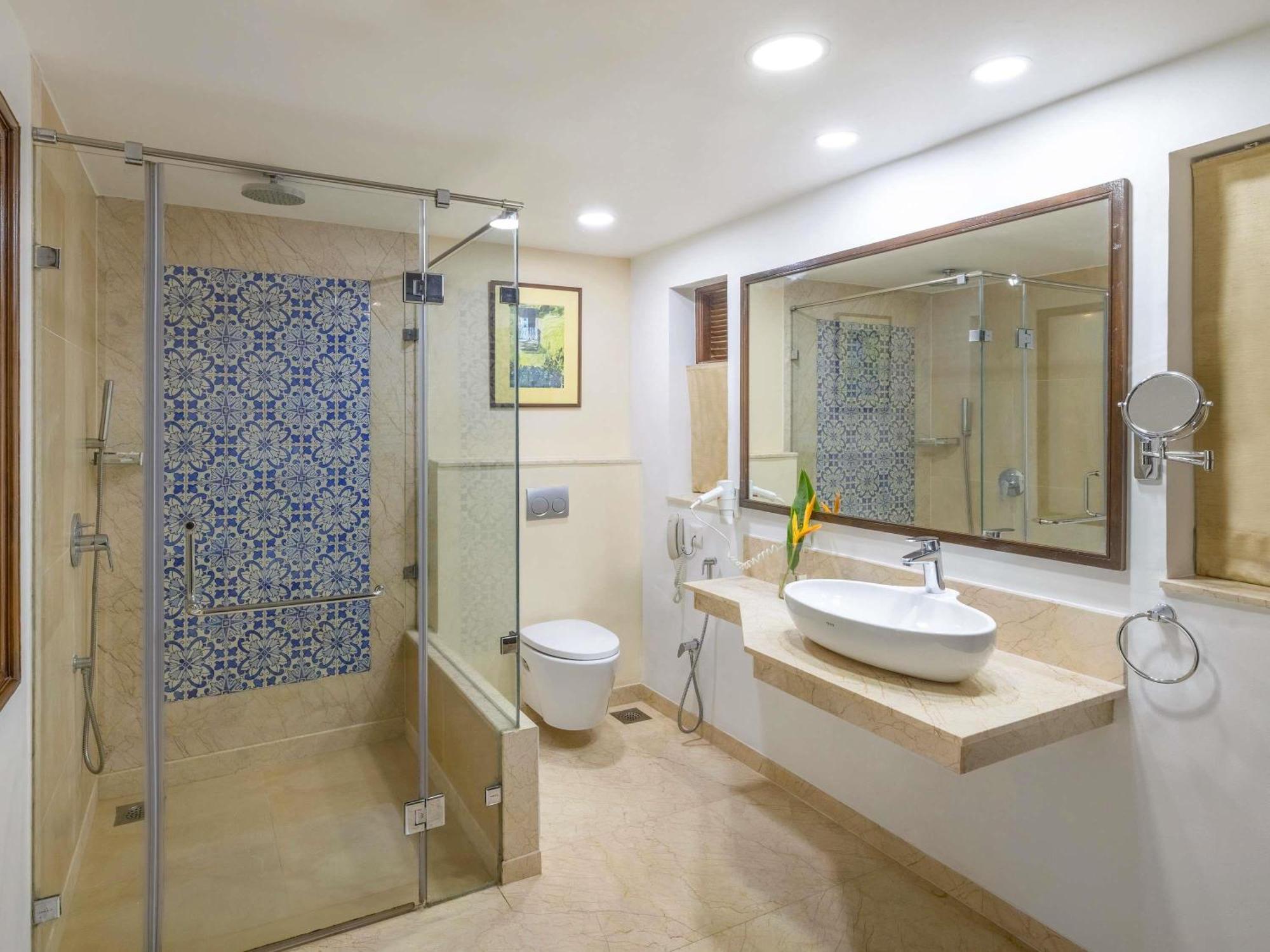 Boutique Villa King Room with Pool View - 4 pints of beer bucket per stay - 10% Disc on Food & Beverages, Laundry and SPA