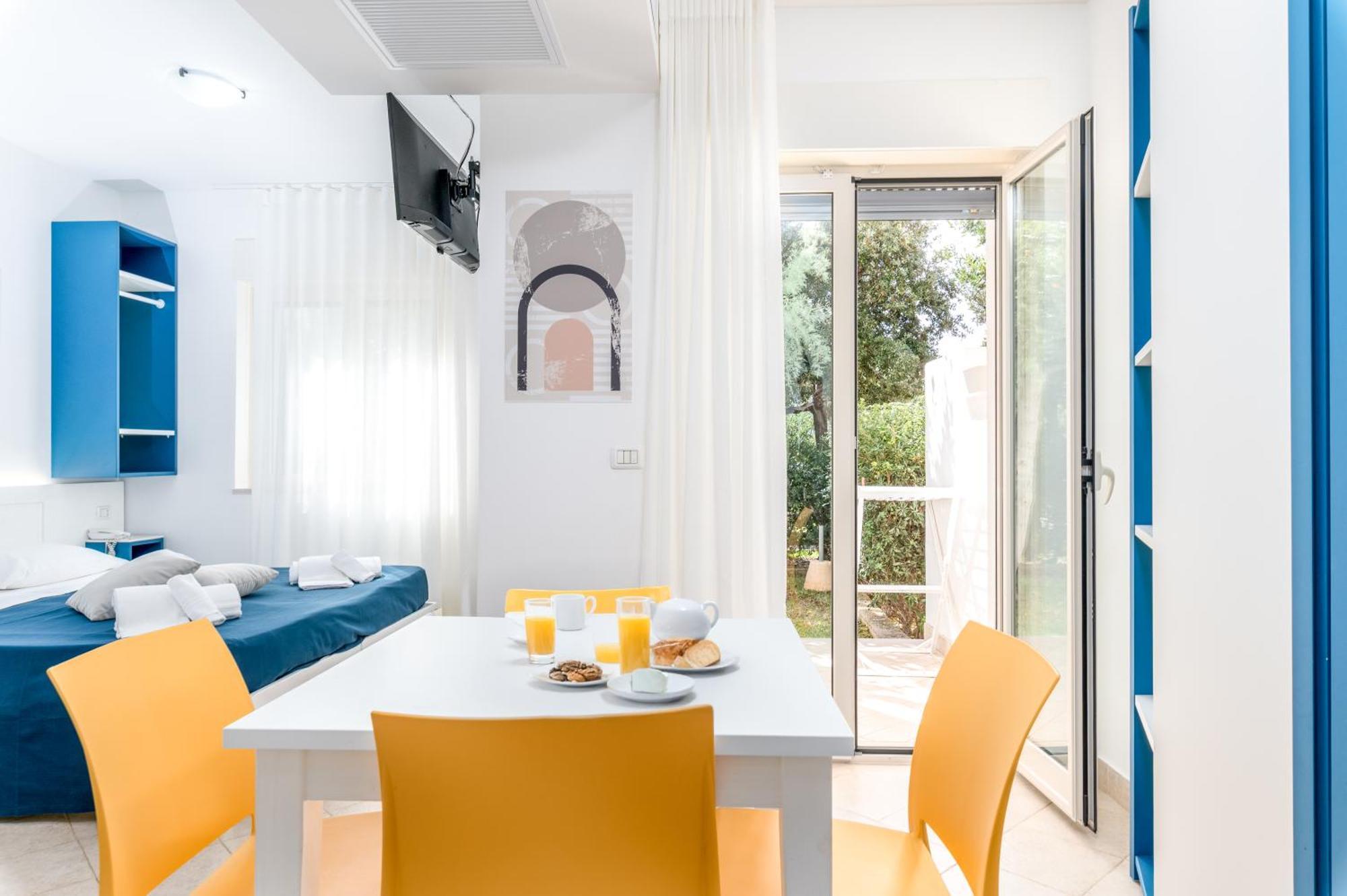 Estudio con balcón
