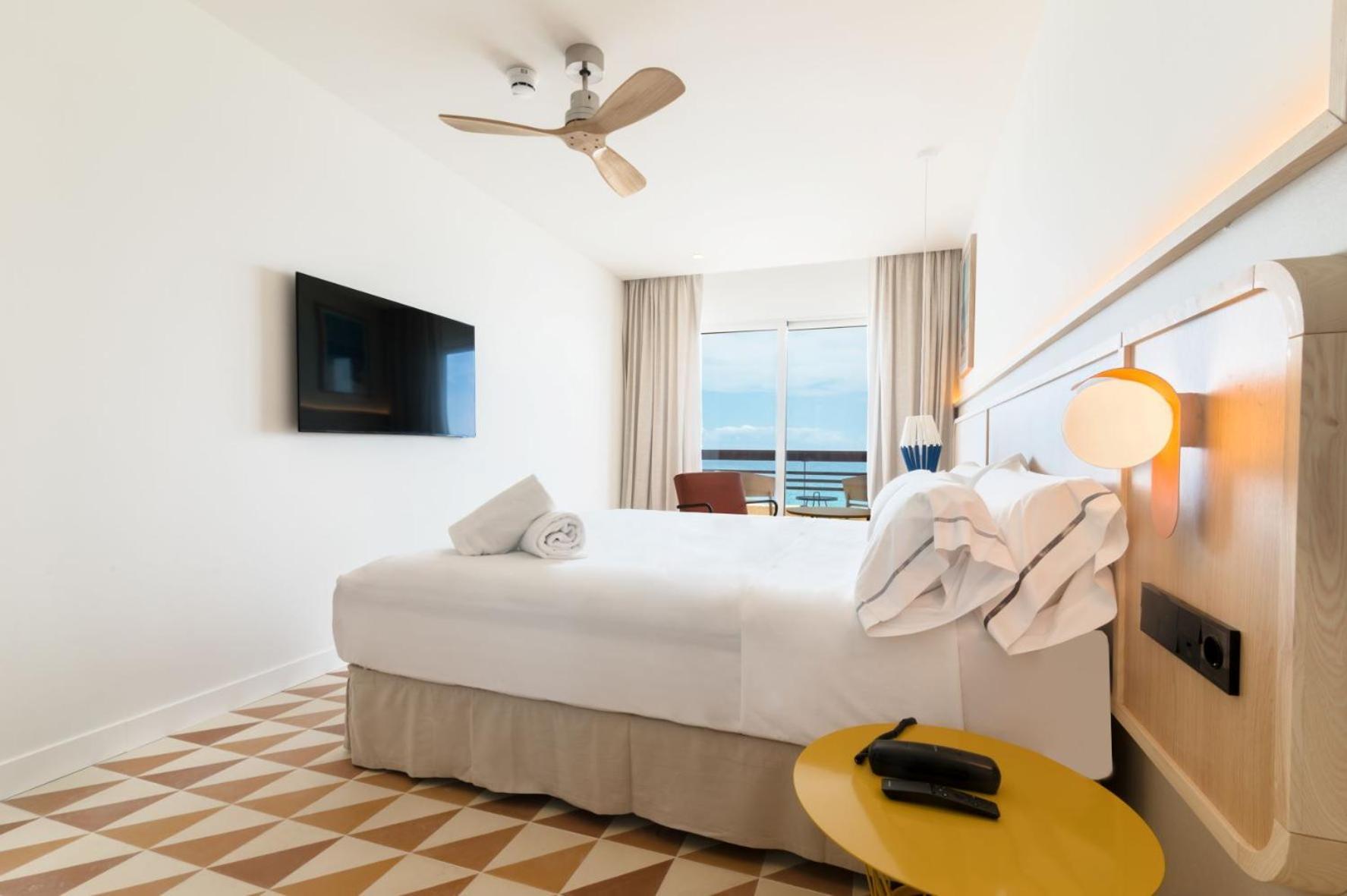 Superior Double or Twin Room Sea View