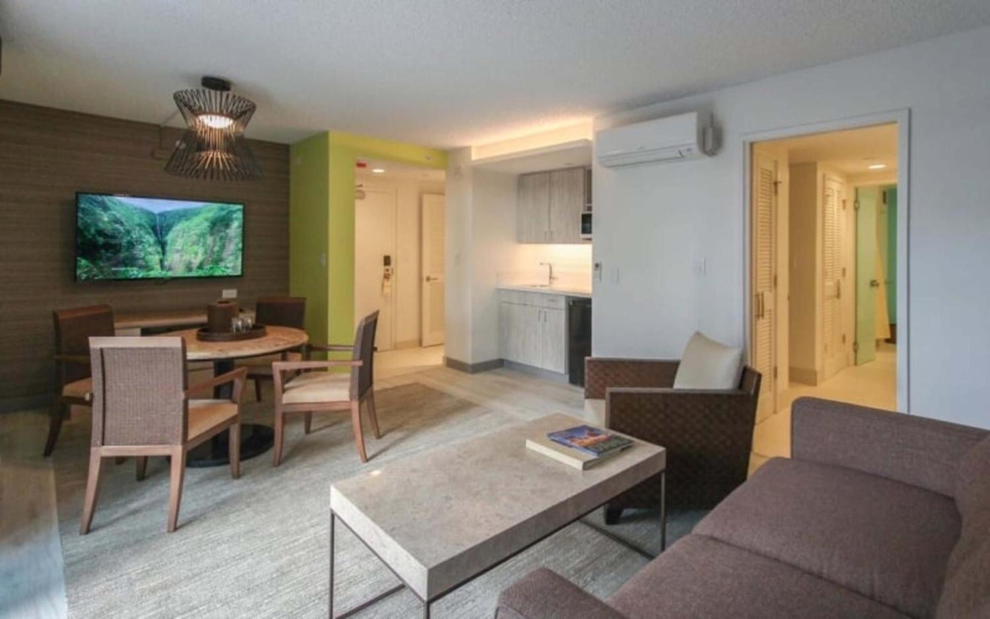 Classic 1-Bedroom Suite
