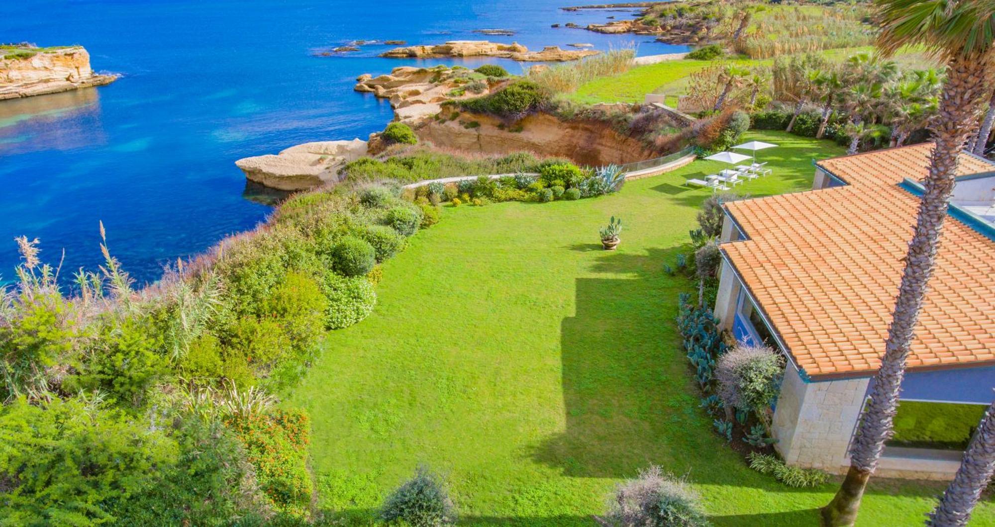 Villa met 2 Slaapkamers, Eigen Zwembad en Uitzicht op Zee