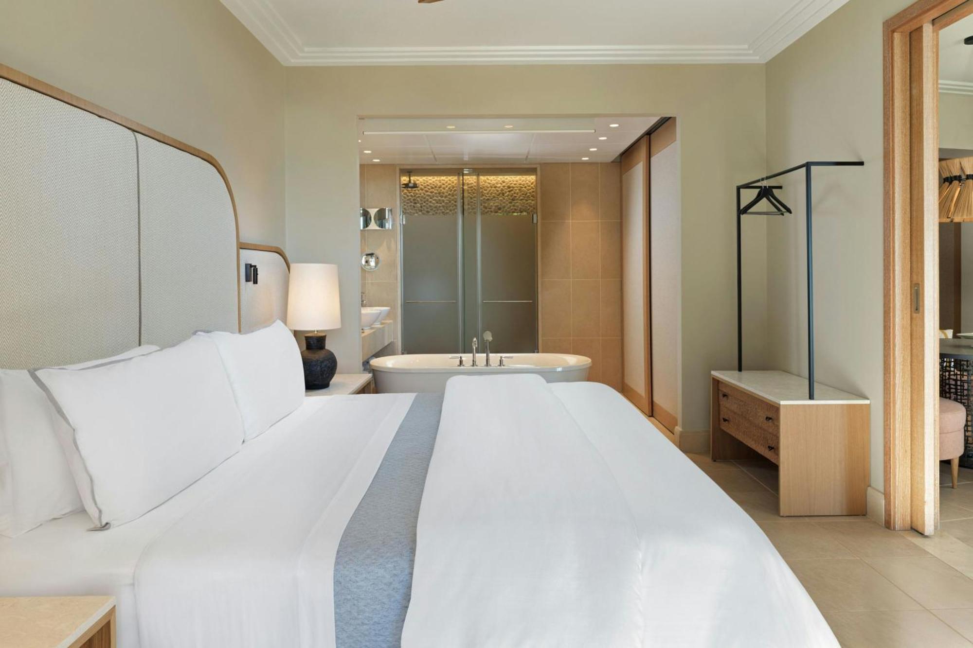 Premium Infinity Sea View Suite 1 King Sofa bed,1742661679:JPEG