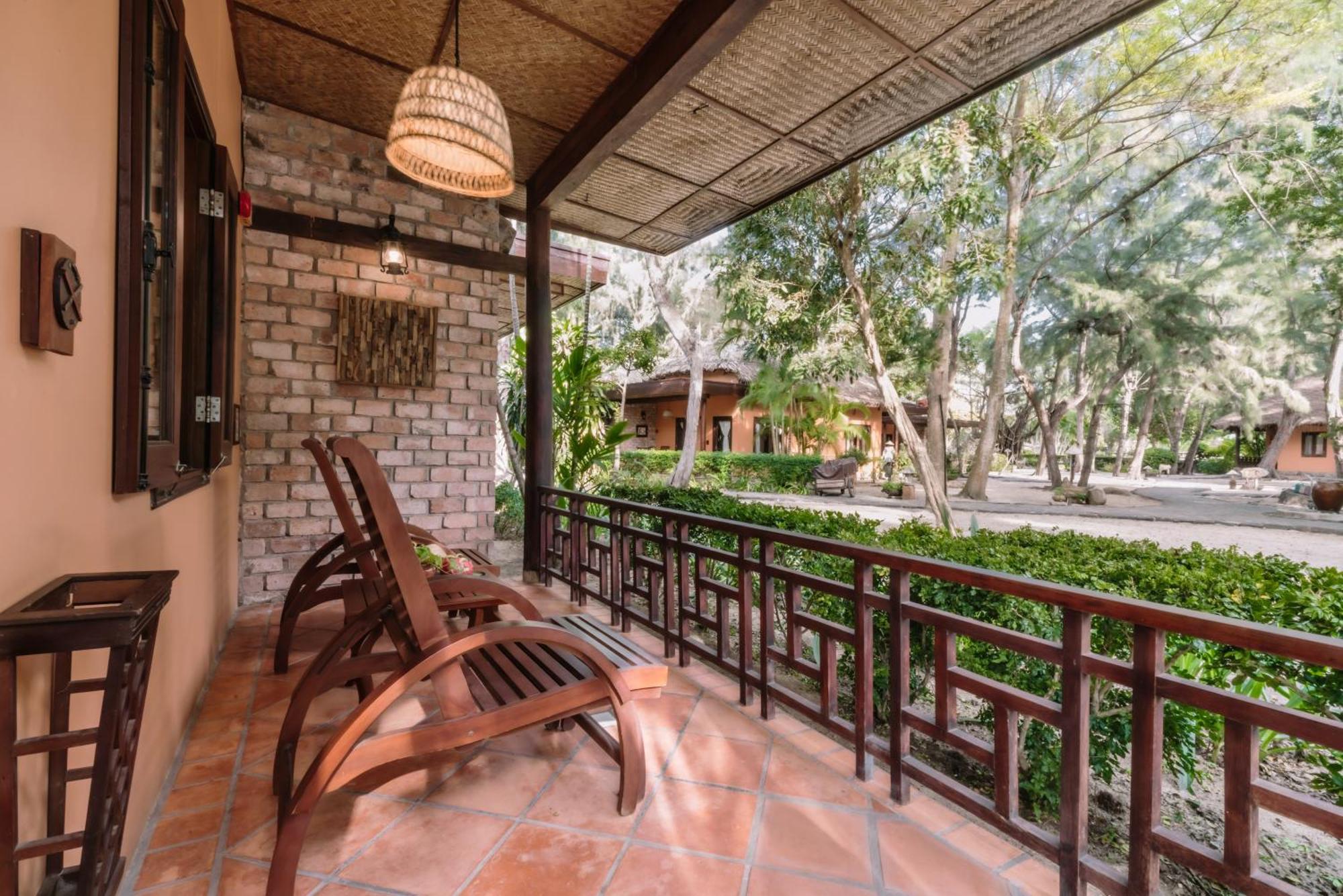 Deluxe Garden Bungalow