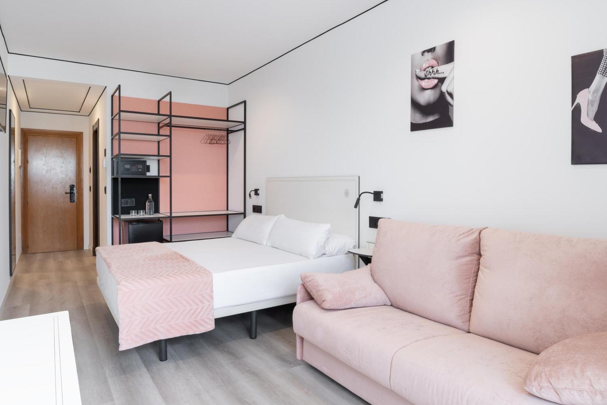 Double Room,1644414185:JPEG