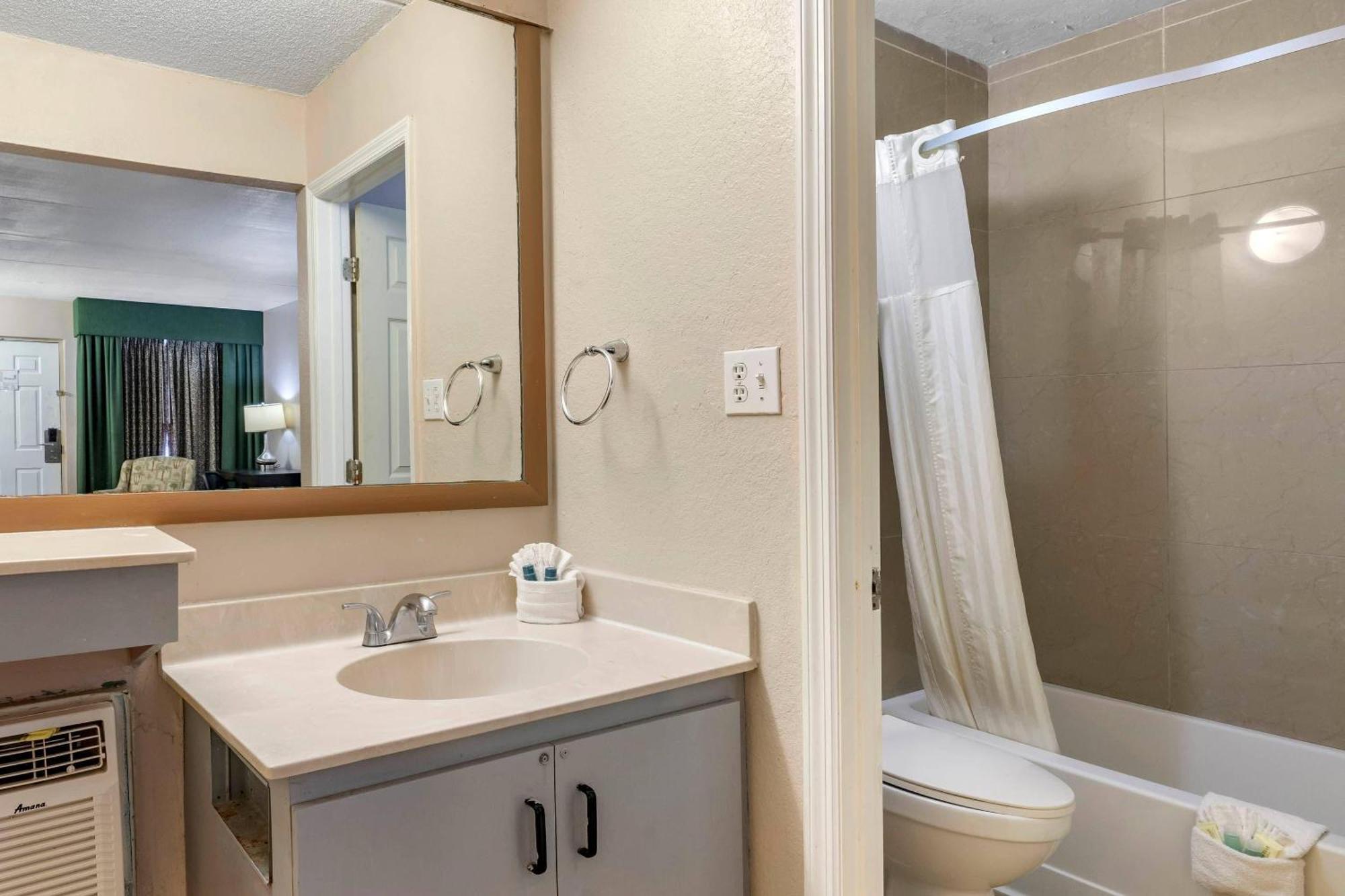 Double Room Two Double Beds Non Smoking