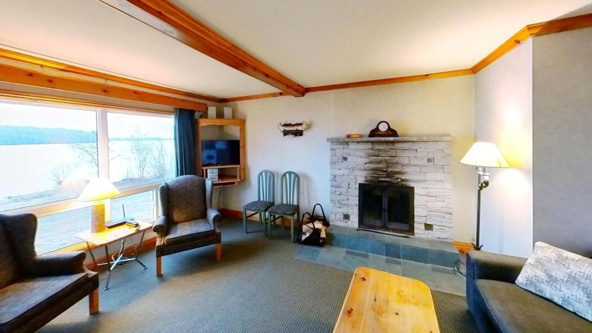 Superior Bungalow