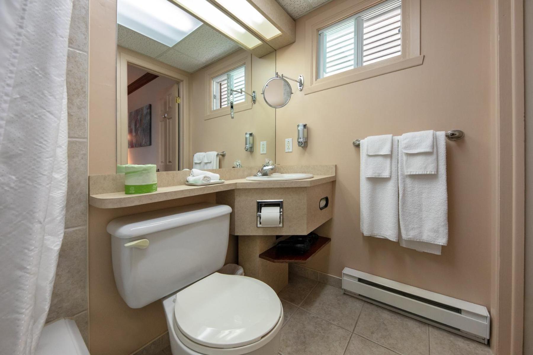 Standard Double Room with Kitchenette