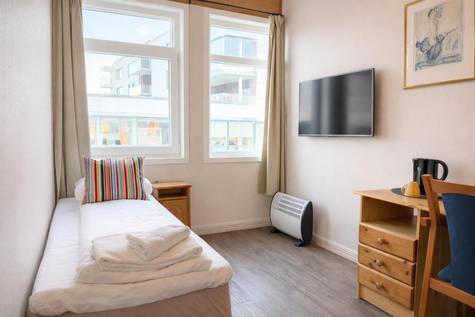 Small Single Room without kitchen