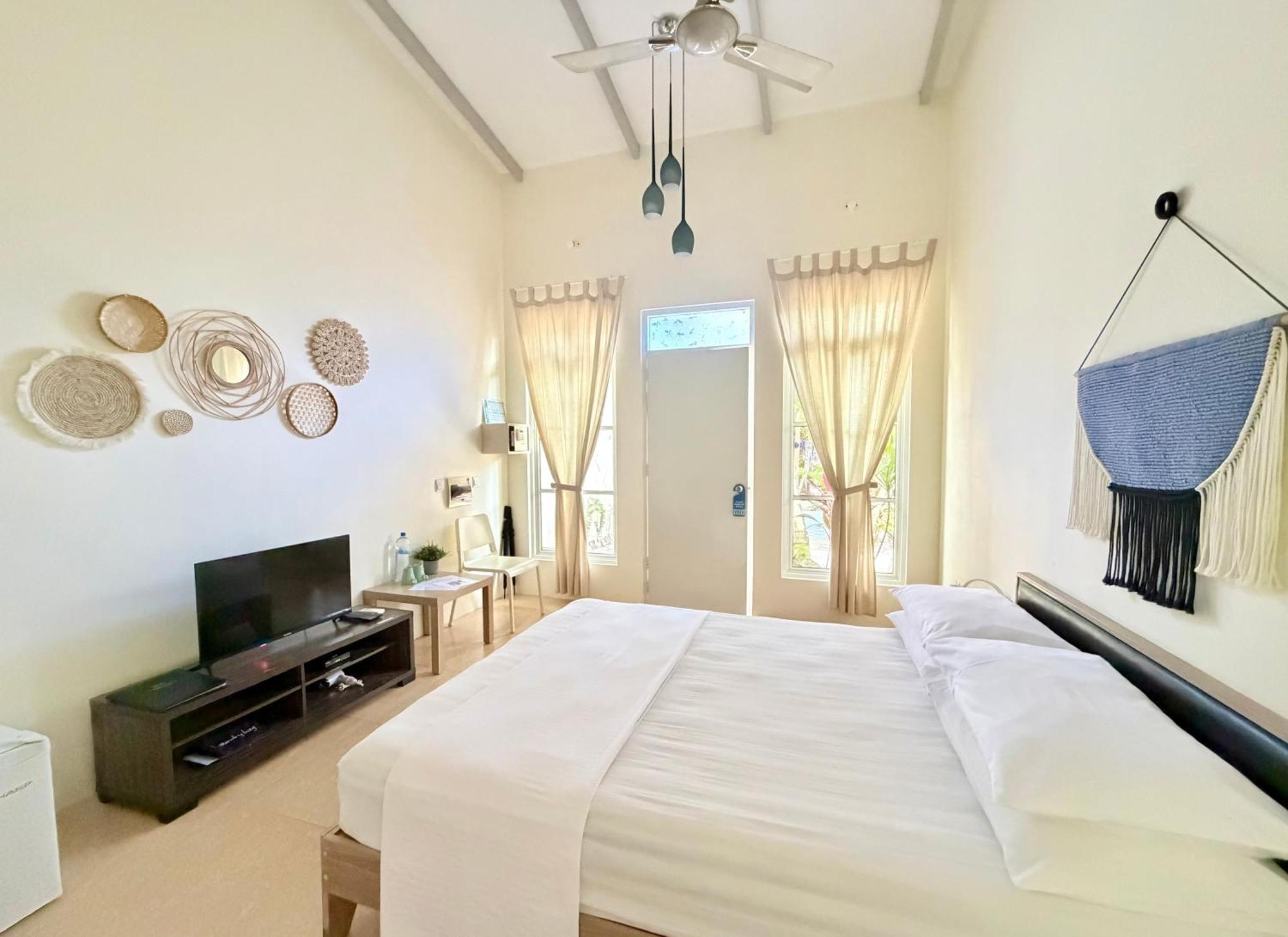 Standard Double or Twin Room Garden View