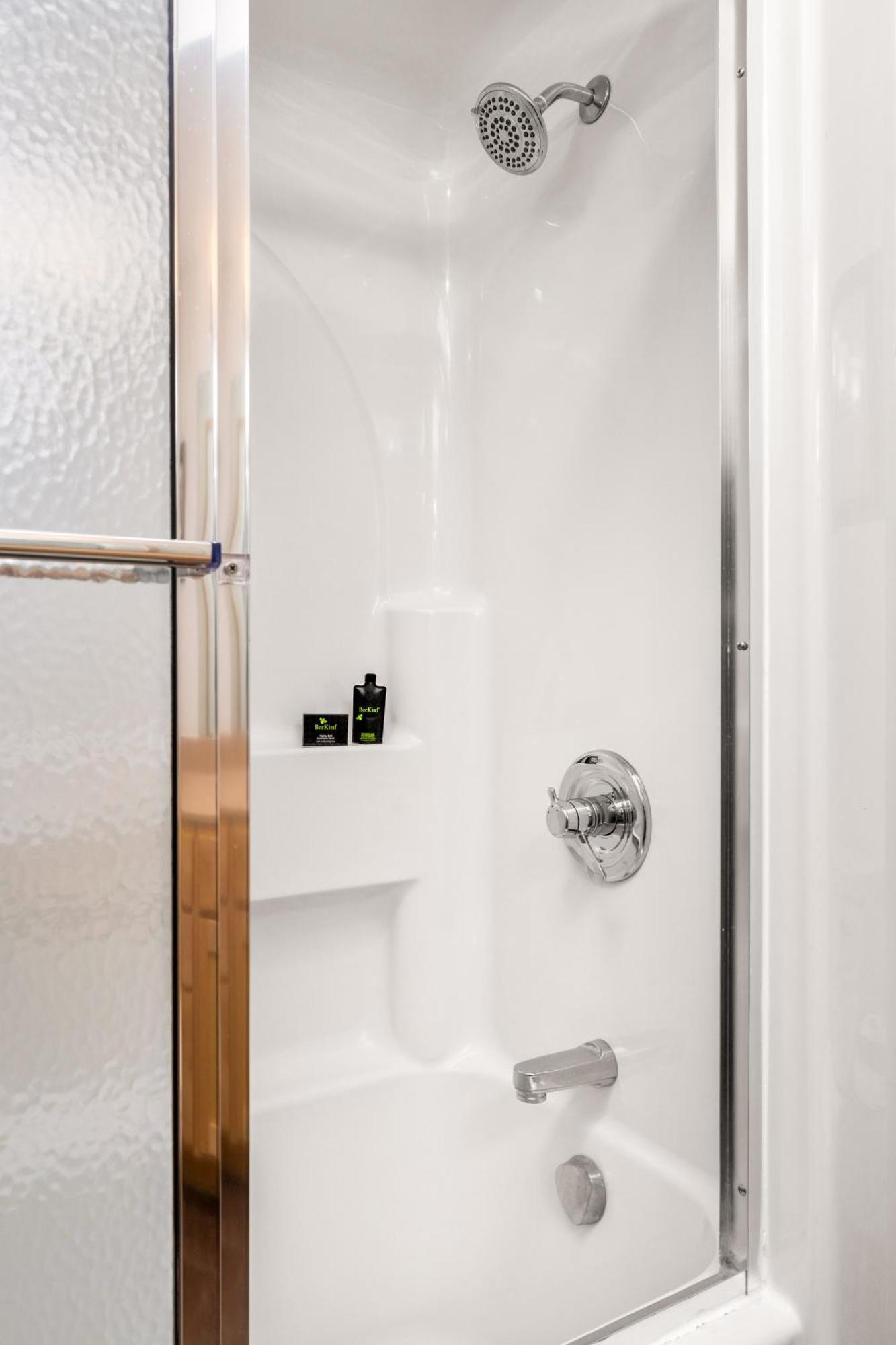 Two-Bedroom Lakeside Suite