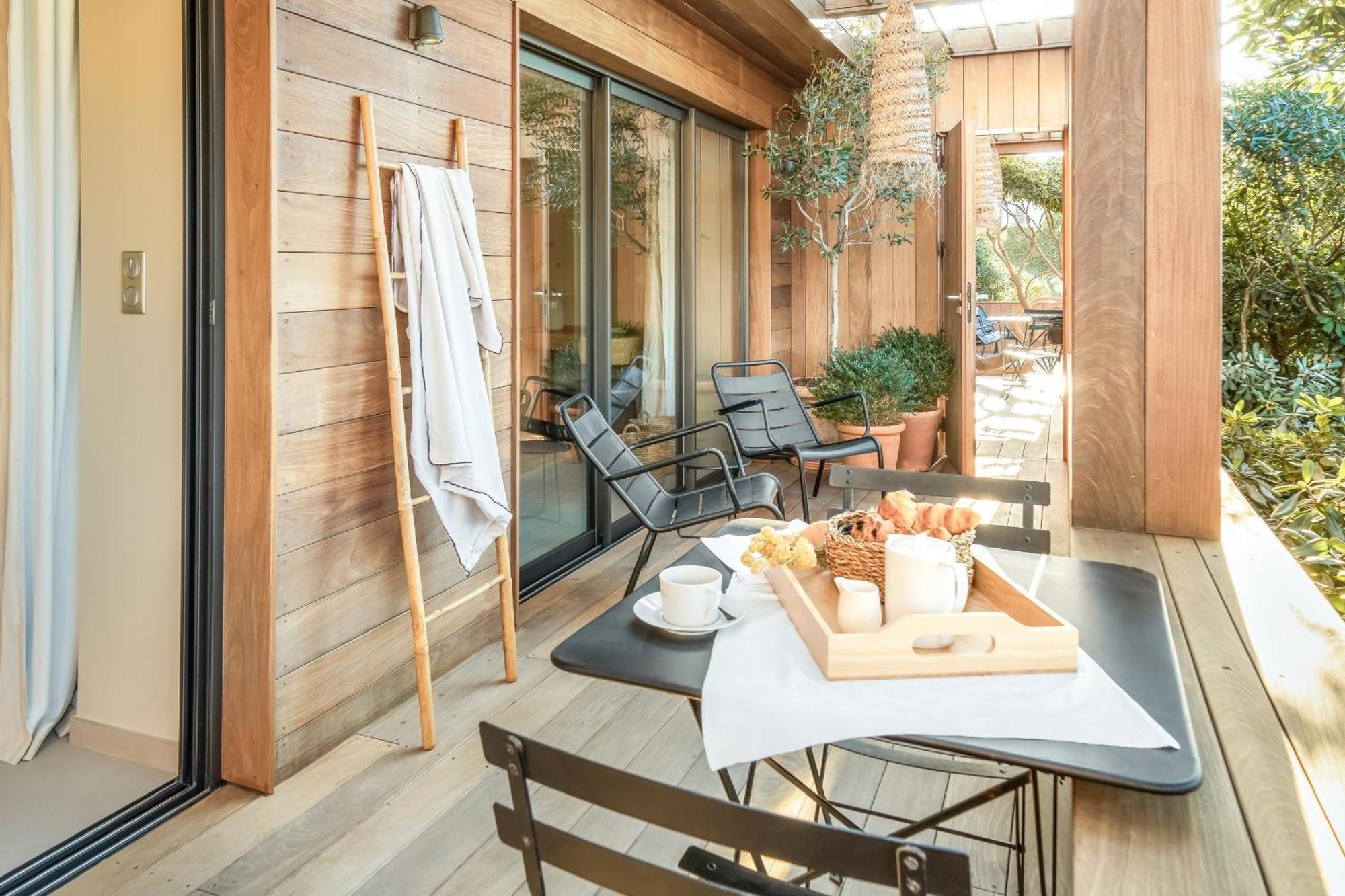 Chambre Lit Queen-Size - Vue sur Mer