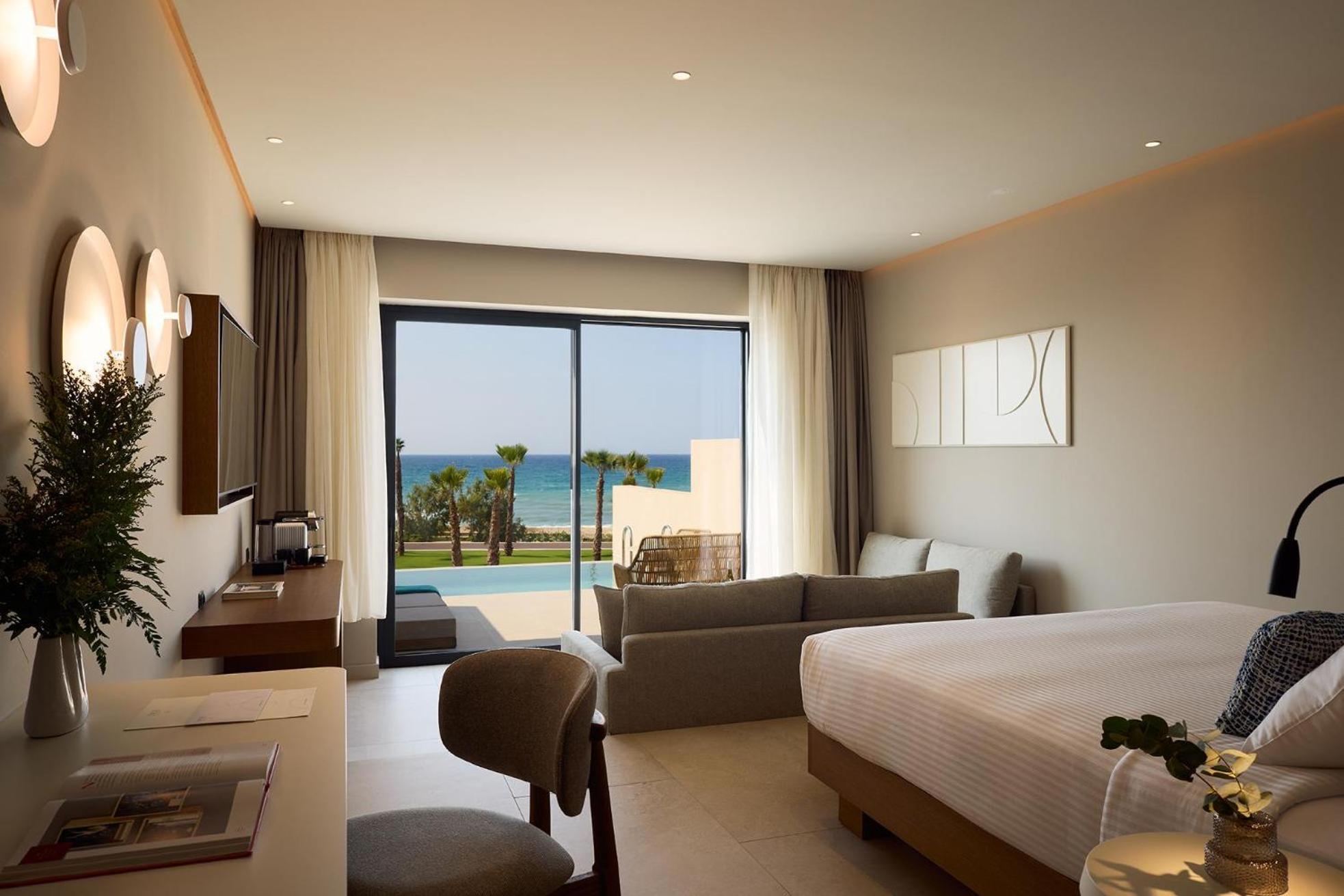Junior suite sea view with private pool