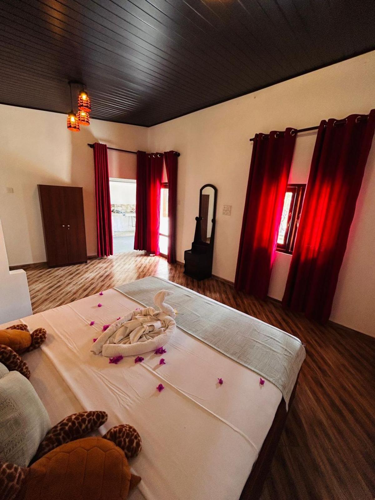 Deluxe Double Room Side Sea View