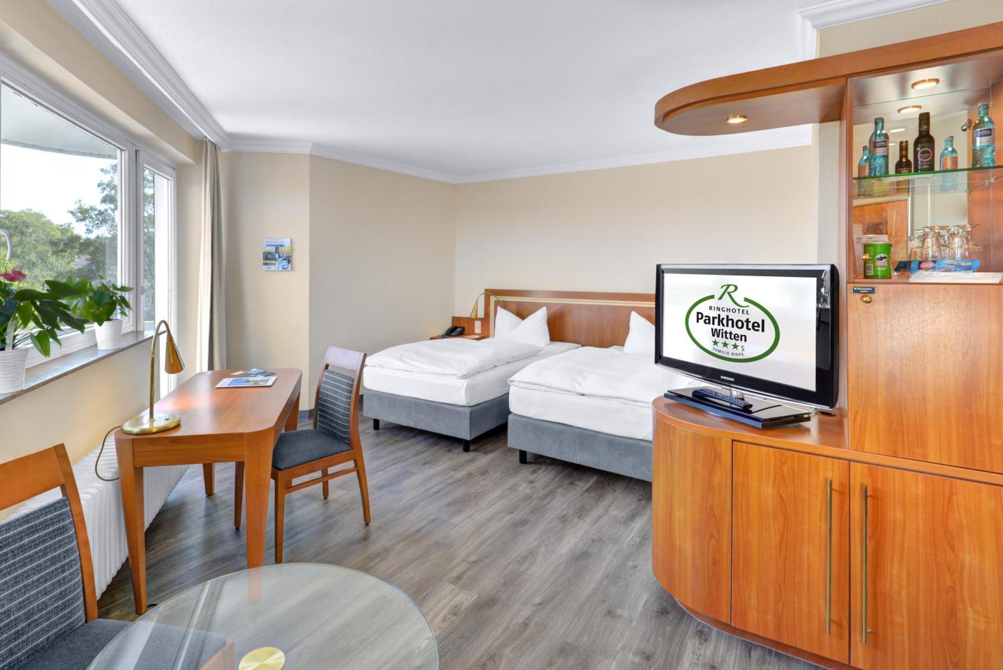 Double Room,1758282096:JPEG