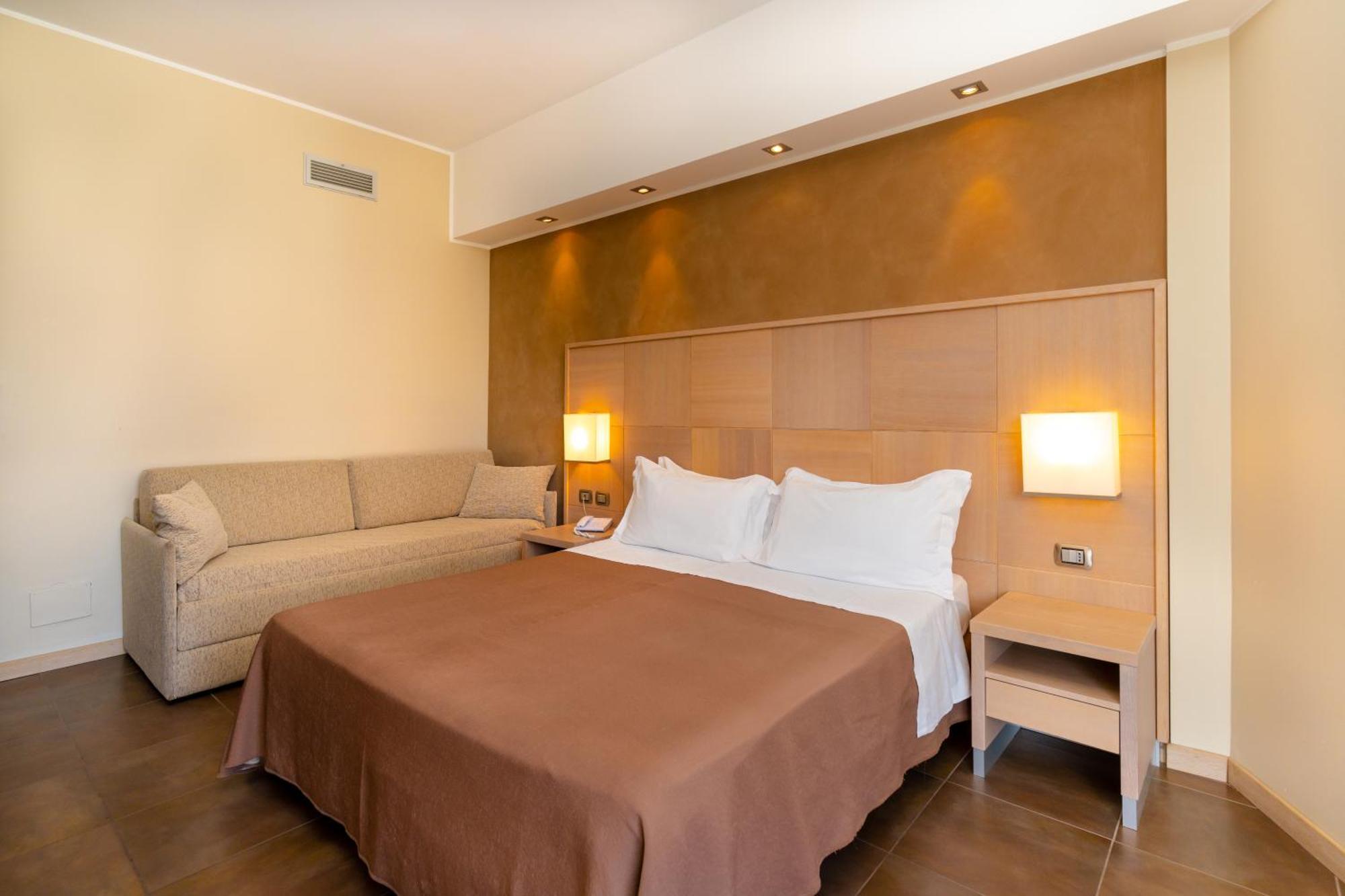 Prestige Double or Twin Room,1746844318:JPEG