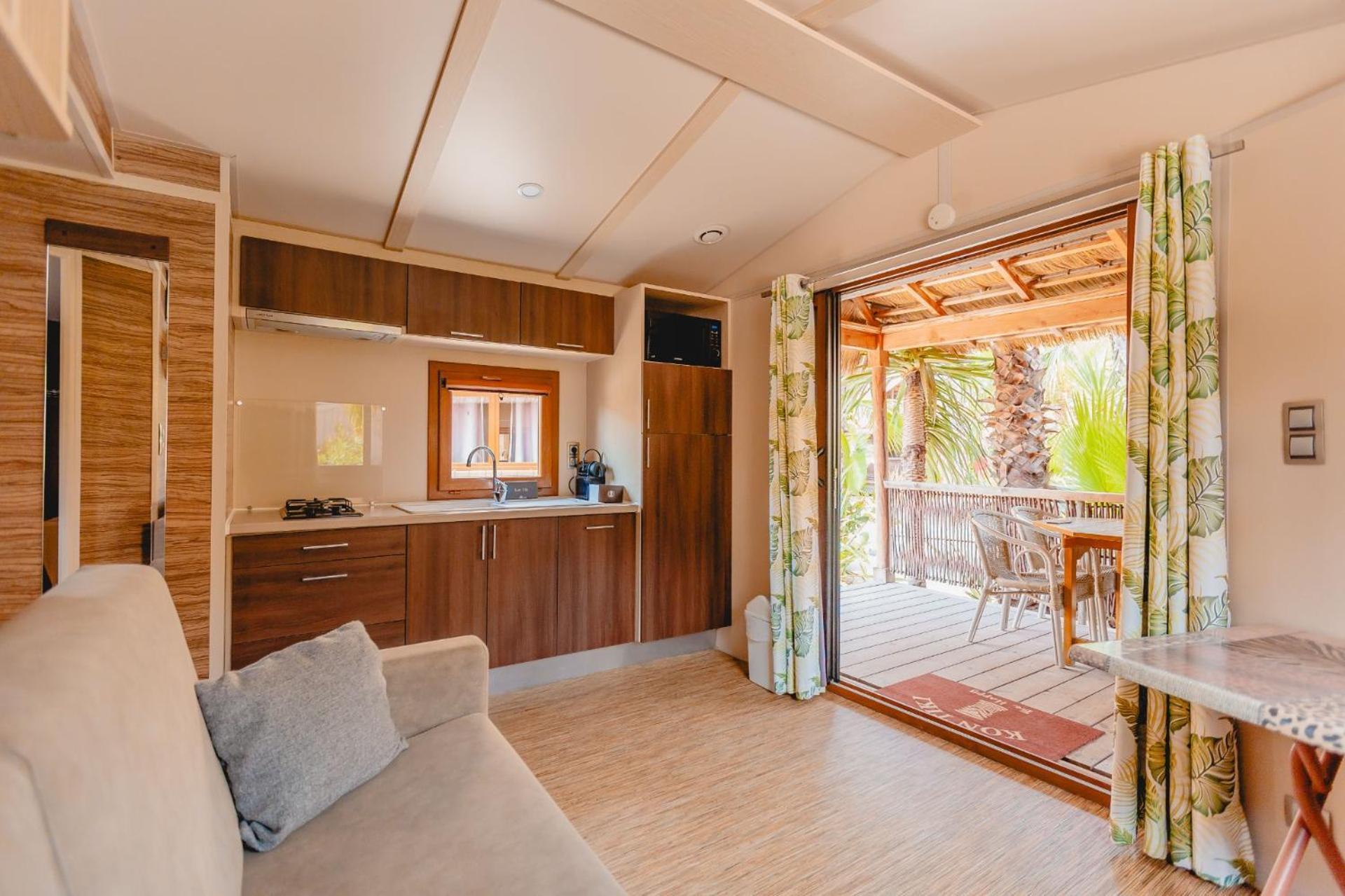 Garden Tiki Hutte Premium Two-Bedroom Bungalow