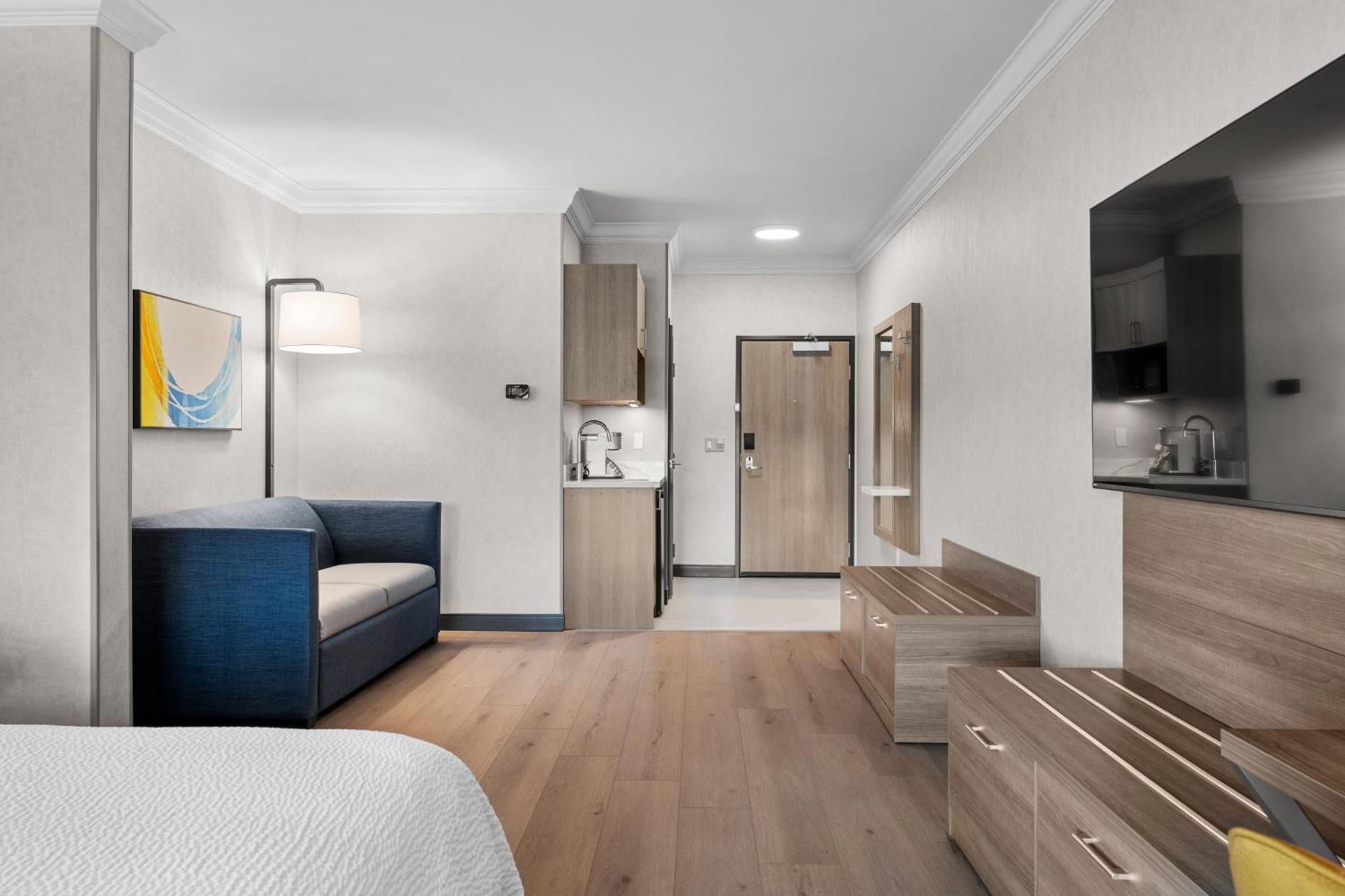 Suite con cama extragrande y ducha a ras de suelo - Adaptada para personas de movilidad reducida