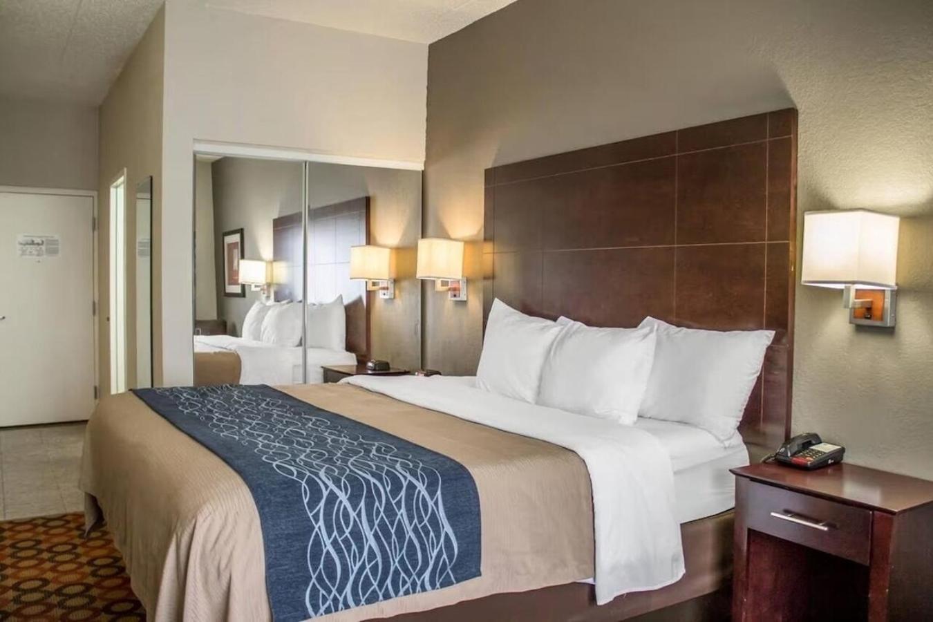King Room - Accessible/Non-Smoking