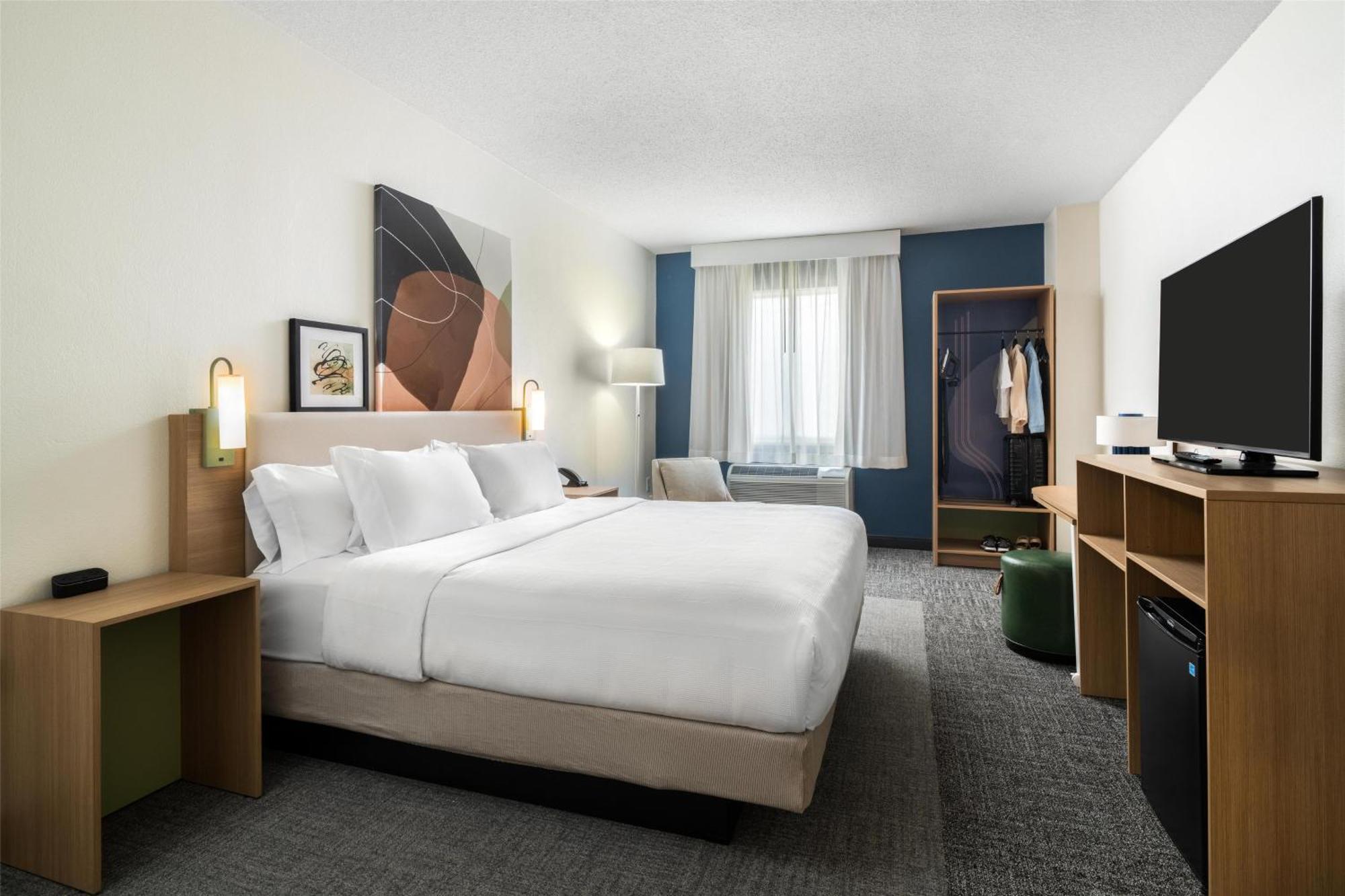 King Room with Sofa Bed - Non-Smoking