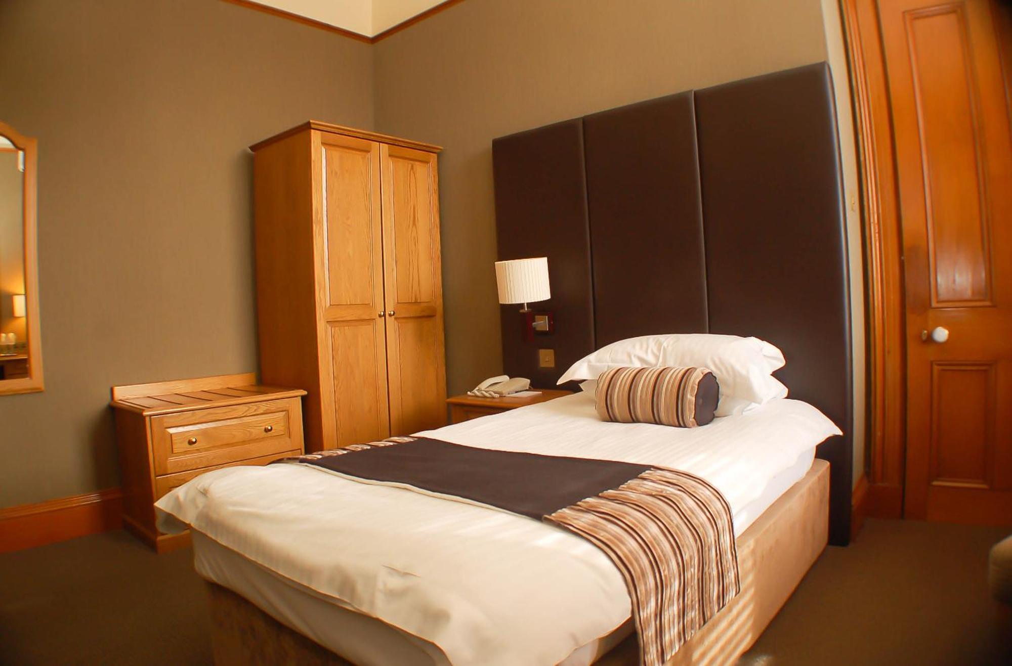 Single Room with Private Bathroom