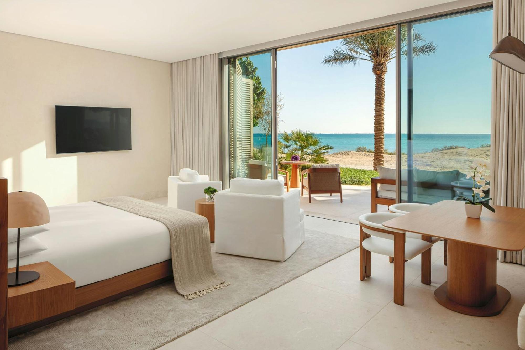 Red Sea Junior King Suite with Terrace - Seafront