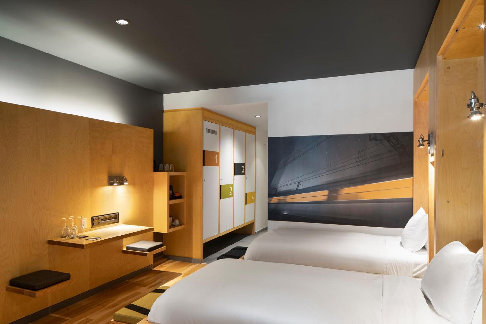 Private Dormitory Gare Building