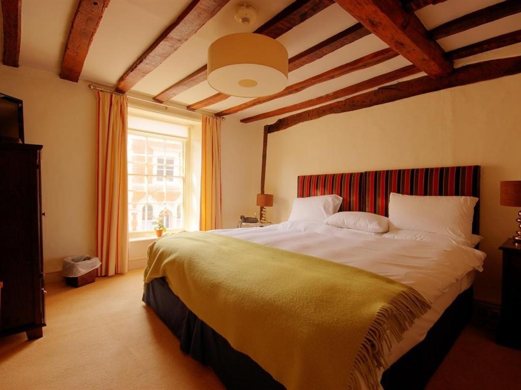 Double or Twin Room with Private Bathroom