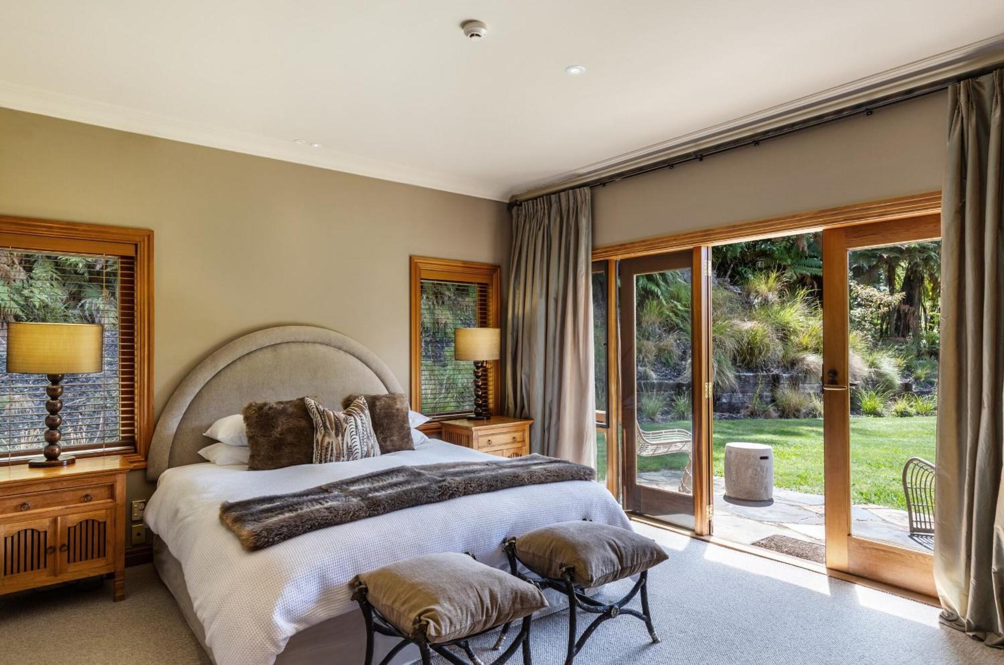 Deluxe King Suite