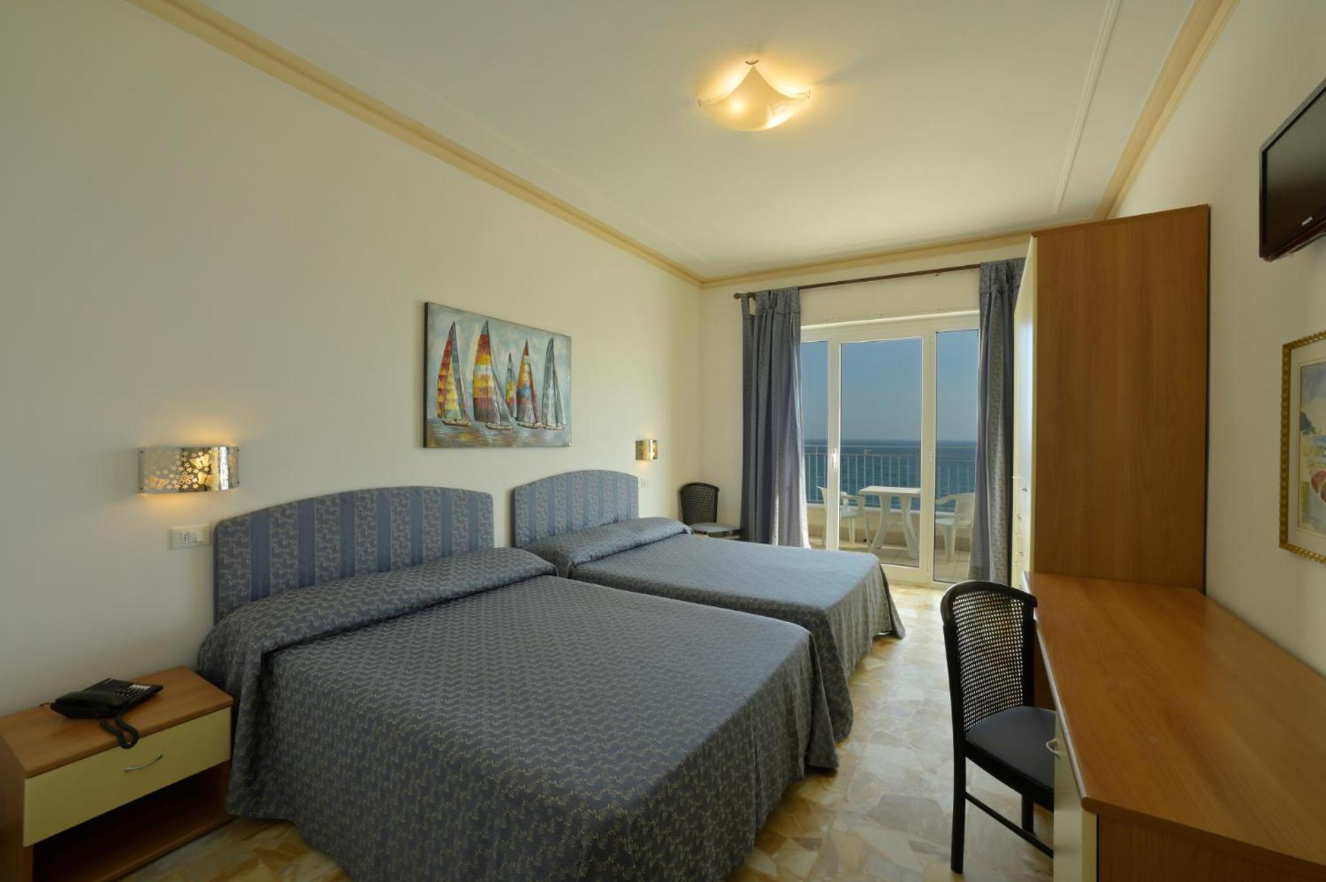 Quadruple Room Sea View