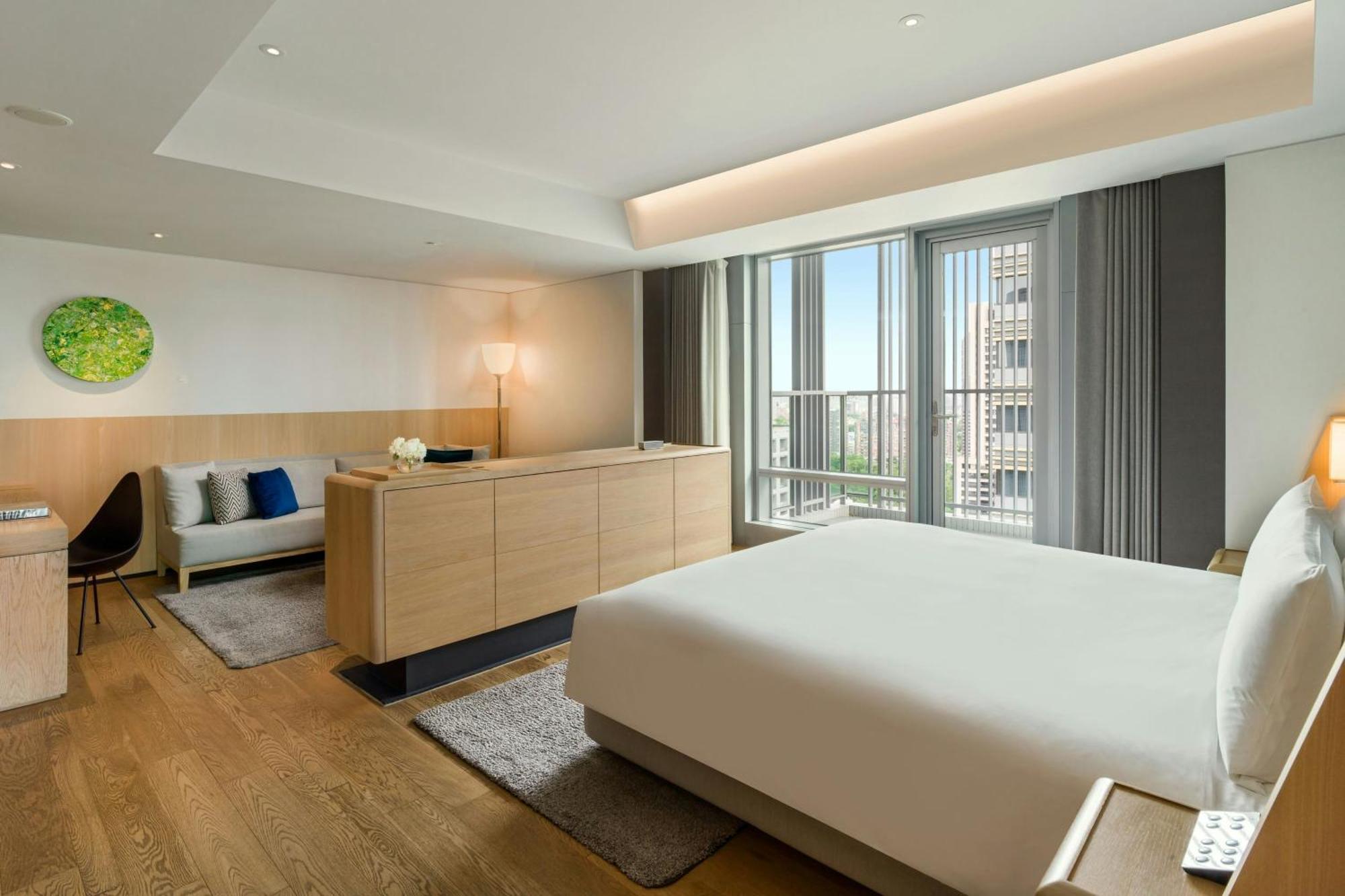 King Studio Room City View