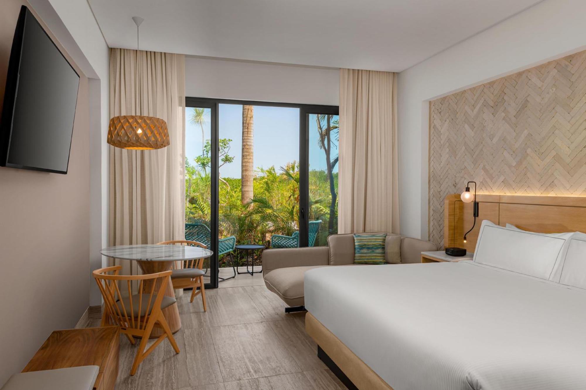 King Room Nature View,1756808875:JPEG