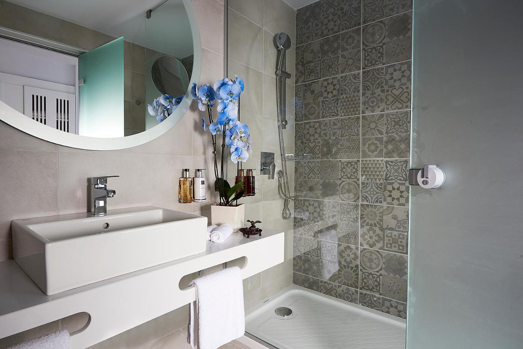 Habitación Doble Deluxe con vistas al jardín