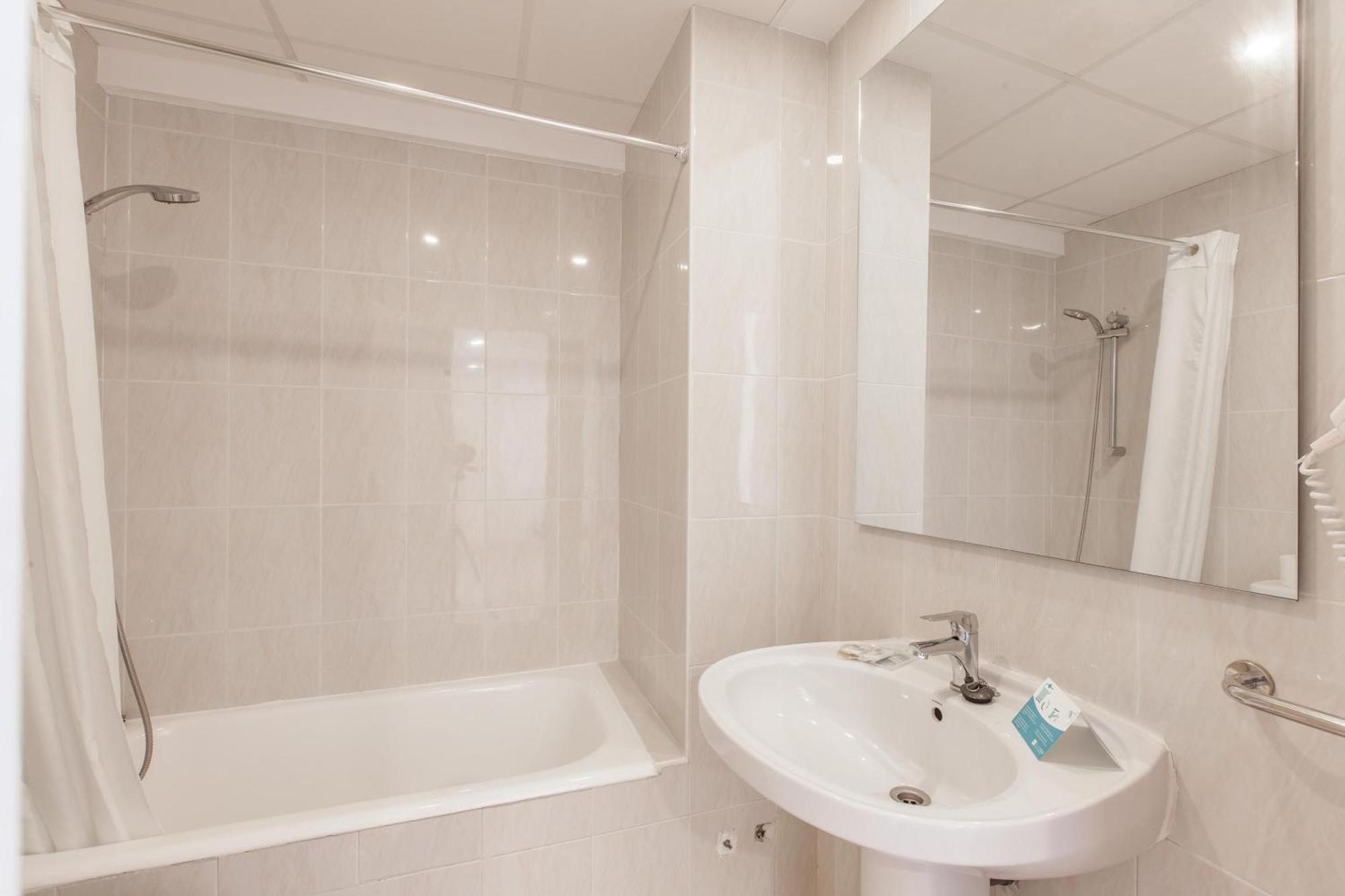 One-Bedroom Apartment,1758292810:JPEG