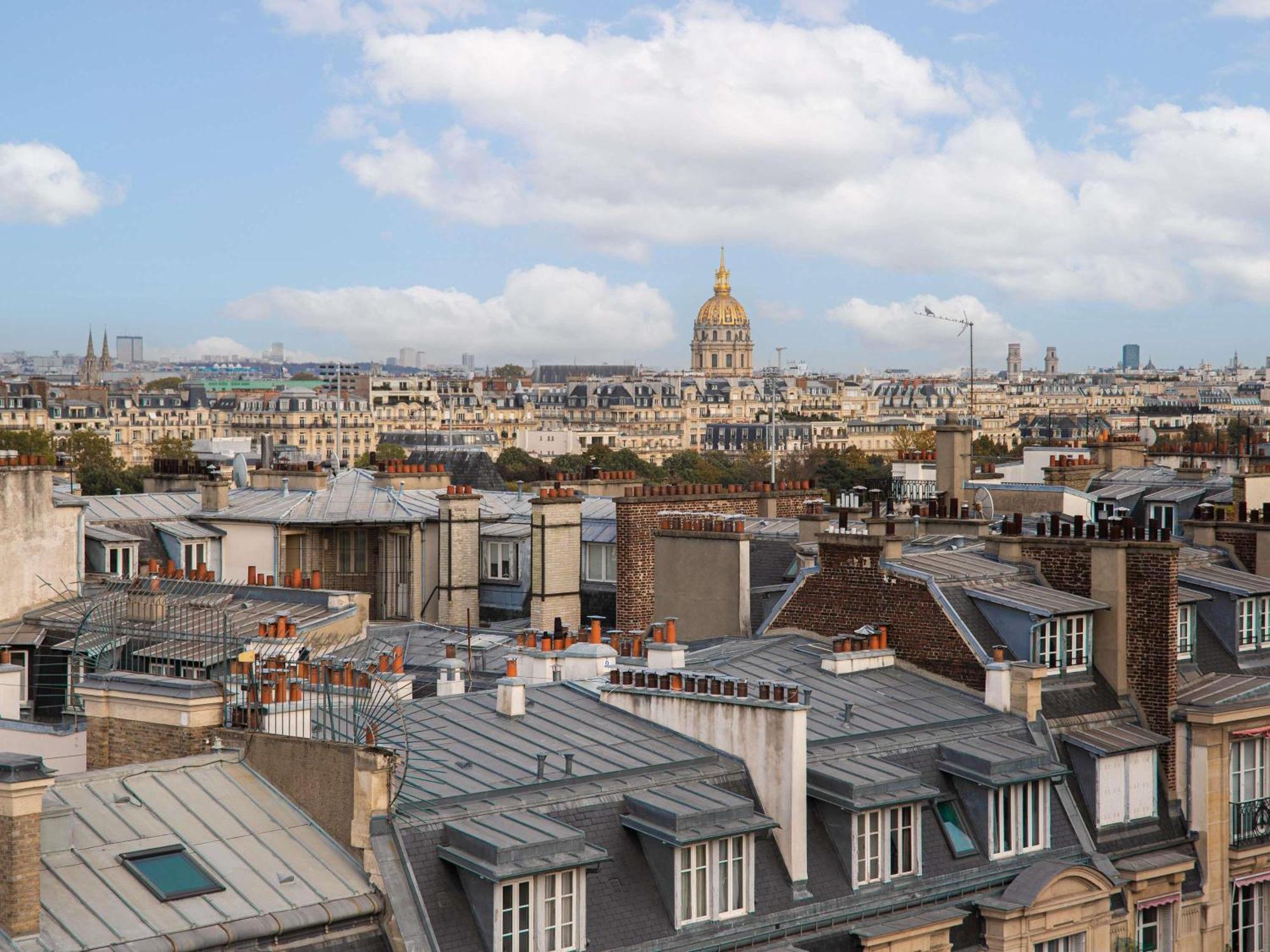 PENTHOUSE EIFFEL One King Bed View Top floor,1765187980:JPEG