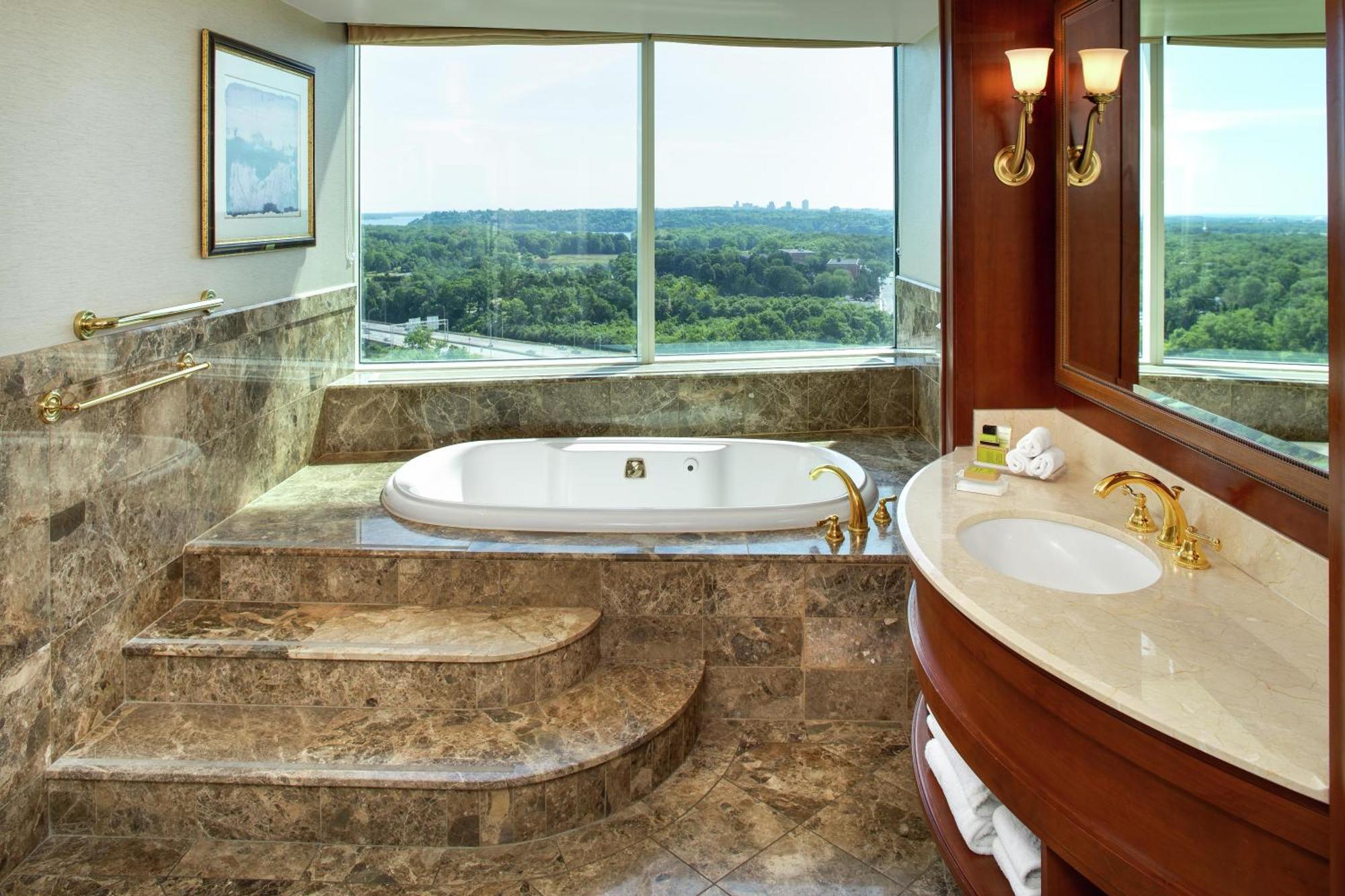 King Suite with Whirlpool